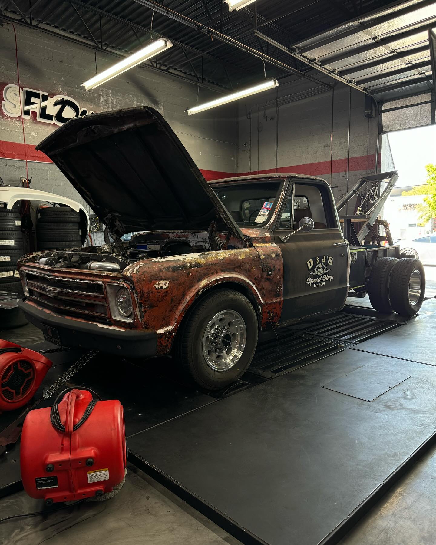 Unique one for ya! 67’ Chevy C30 Towtruck with a turbocharged M54B30. Very basic setup here and it works surprisingly well!
?We had street tuned this before hitting the dyno. So some additional tweaks to fuel, some timing, a bit more vanos tweaks and disa switch point, we were able to clean up the powerband and get a bit more power out of it. The waviness in the power is unfortunately coming from the manual boost controller being used, as we opened the valve a bit more and made more boost (from about 11psi to almost 14), boost pressure was stabilizing a little more and as a result, reduced the small fluctuations. New boost controller is next! Timing, fuel, etc. all looking very nice and smooth, she was happy.
This big o’ thing weighs less than you think, around 4300lb, though suffering from more drivetrain loss than you might be used to, with the longer driveshaft, huge solid rear axle, and needing to move the front roller as well on the dyno, she barely fit!!
———————————————————————————————
Unopened M54B30
Tuned on stock MS43 ECU
PMAS HPX MAF
93 Octane
Chinese T70 Turbocharger and Log Manifold
FIC 52lb injectors
Owner: @thedallasofdallass
⭕️www.chaoscalibrations.com⭕️
?DM for inquires?
✅Forced Induction and Performance Tuning packages available!
✅Naturally Aspirated, Turbocharged, Supercharged, Nitrous!
✅High quality OBD2 INPA K+DCAN Cables! The Chaos K+DCAN Cable!
❗️E36, E39, E46, E60, E8x, E9x. 3 Series, 5 Series. Z3/Z4, X3/X5, M3/M5/M6
❗️MS41
❗️MS42
❗️MS43
❗️MS45
❗️MSV70
❗️MSV80
❗️ME7.2
❗️MSS54/MSS52
❗️MSS6x
#e46life #e46gang #e46fam #e46fanatics #bmwlifestyle #turbo #turbocharged #turboe46 #bmw #turbobmw #boost #boosted #m54b30turbo #m54b30 #m54turbo #exhaustgang #2step #2steppin #antilag #e39 #540i #e39mafia #e38 #740i #e38club #m62 #e92m3 #e90m3 #chaoscalibrations