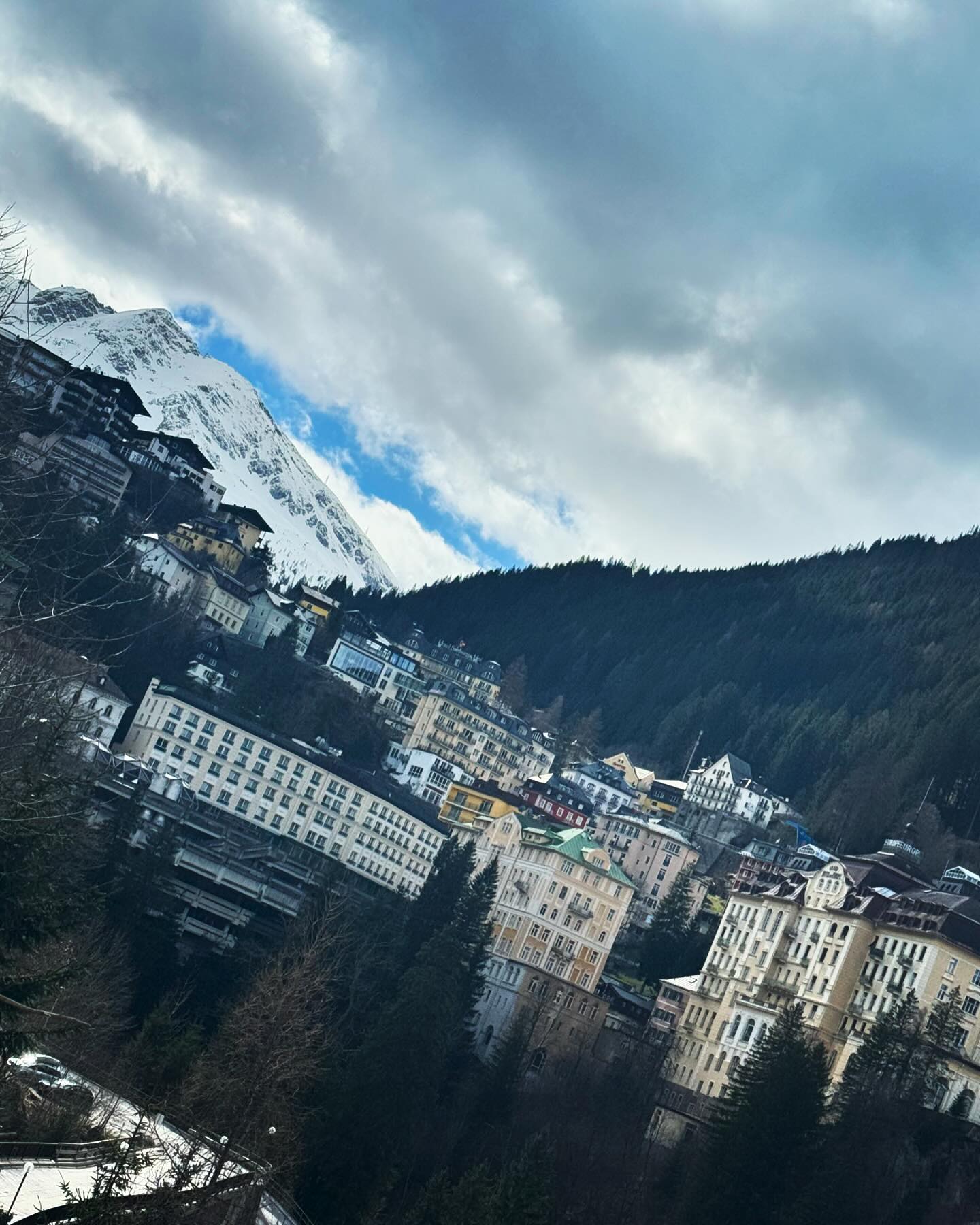 ausflug in die nachbarschaft vom @chaletfranzi #badgastein #visitgastein #paradiseishere