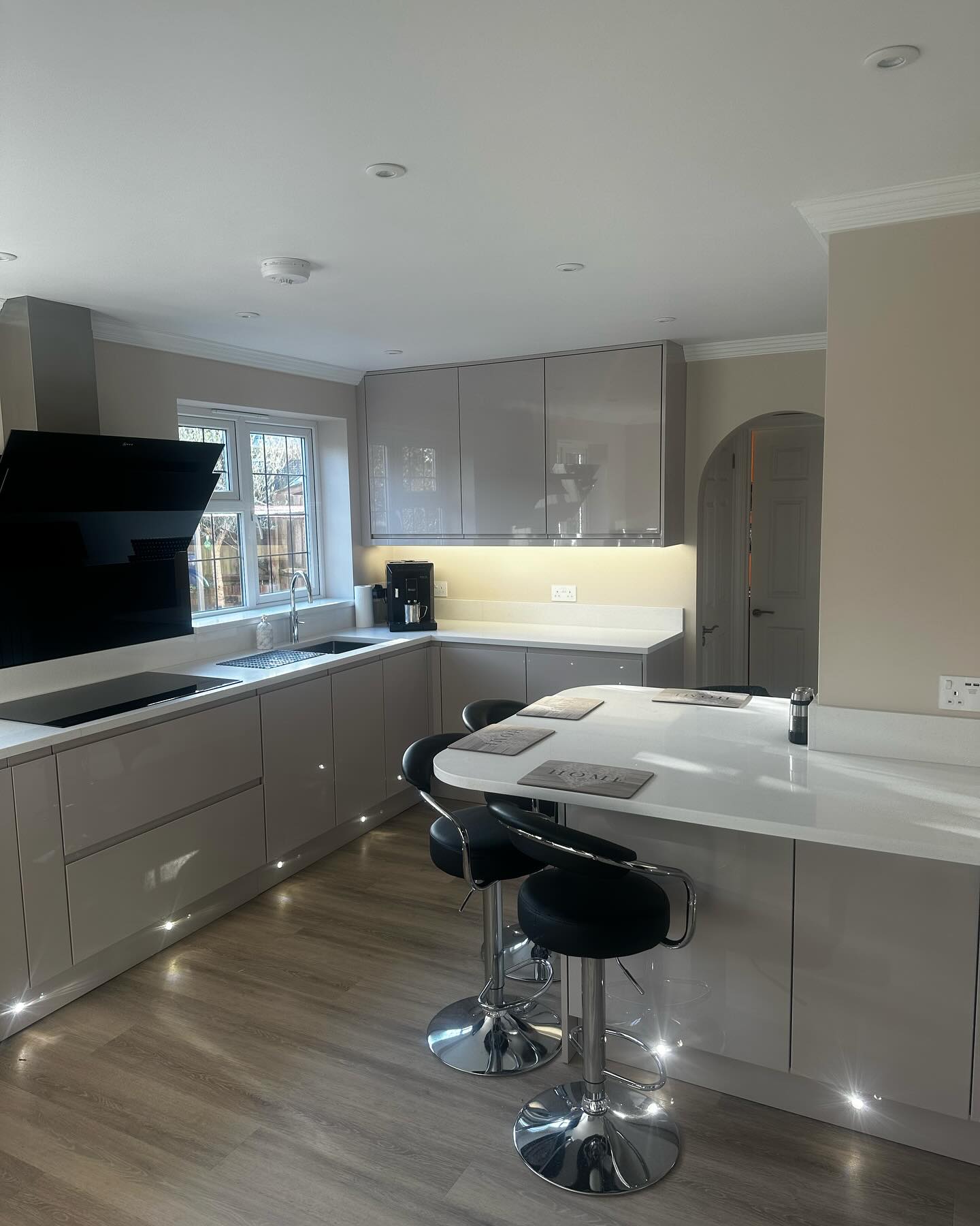 Our last install of 2023!
We are now back open and ready to assist you in discovering the perfect stone for your project. Whether you’re after a precious, natural stone such as Marble or a more durable option like Quartz, we are on hand to turn your dreams into reality!
Get in touch today for a quote!
? 020 8944 2020
? sales@marbleinteriors.co.uk