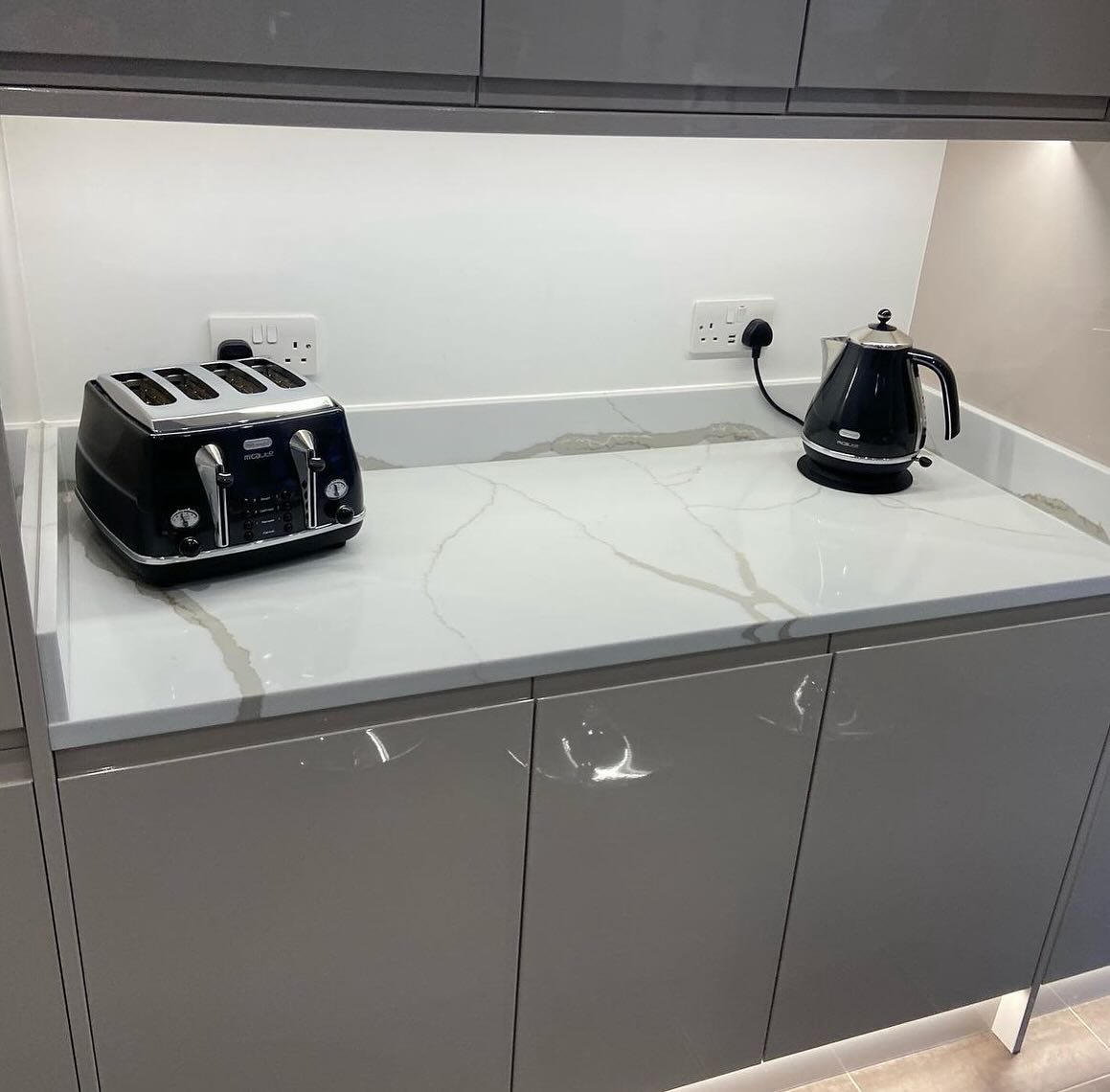 Calacatta Quartz comes in many different patterns and colourations, making it the ideal worktop choice for those seeking a contemporary style for their kitchen.
Get in touch today for a quote!
? 020 8944 2020
? sales@marbleinteriors.co.uk
#quartz #worktopsdesign #worktops #stones #calacatta #quartzworktops #kitchendesign #kitchencountertop #kitchenfabrication #kitchendesign #kitchensforlife #kitcheninspiration #kitchenrenovation #kitchengoals #kitchenideas #quartzstone #kitchenworktops