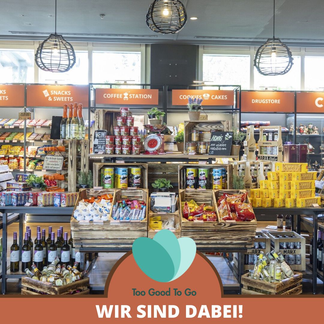 ?? Wir retten Lebensmittel und sind ab heute stolzer Partner von @toogoodtogo.de ??
Ab sofort könnt ihr bei uns übrig gebliebene Lebensmittel zu einem unschlagbaren Preis ergattern und dabei aktiv etwas gegen Lebensmittelverschwendung tun. ???
Gemeinsam mit unseren Gästen setzen wir ein Zeichen für Nachhaltigkeit und gegen Verschwendung. Jede Mahlzeit, die gerettet wird, hilft der Umwelt und unterstützt lokale Produzenten. ??
Schaut vorbei und entdeckt unsere täglich wechselnden