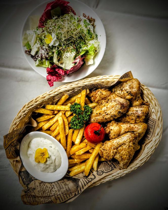 Ab heute wieder
CHICKEN THURSDAY! (all you can eat)?