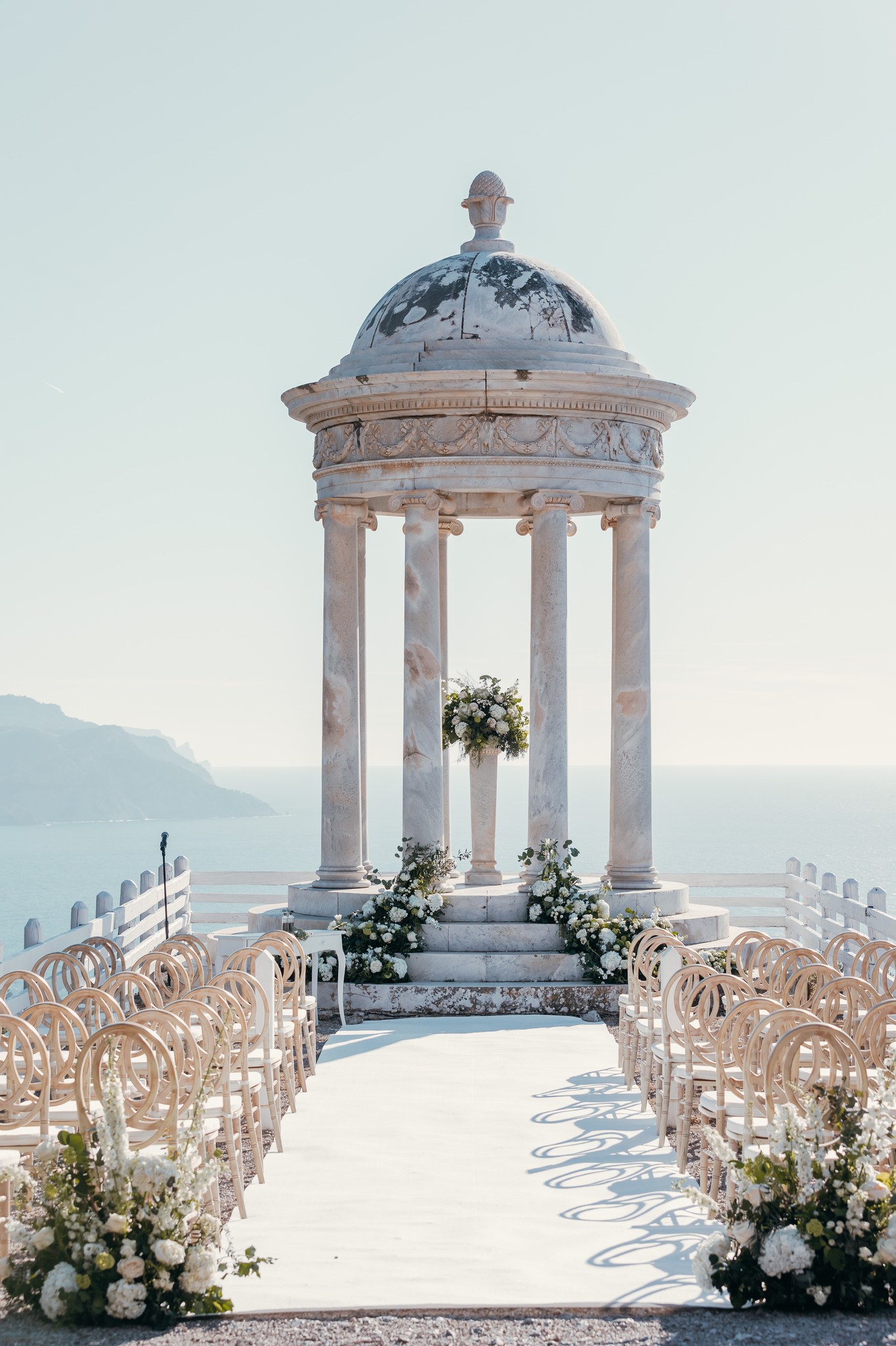 Las puestas de sol en Son Marroig son de mis preferidas en Mallorca ❤️
Foto: @priscalagunaphotographer
Catering: @vickypulgarincatering
Localización: @son_marroig
Wedding planner: @mc.eventplanner
Flores: @floristeriamajoris
? www.priscalagunaphotographer.com
#WeddingPhotographerMallorca #WeddingDay #MallorcaPhotographer #PriscaLagunaPhotographer #MajorcaPhotographer #FotografoBodaMallorca #SonMarroig #MallorcaWeddingDestination