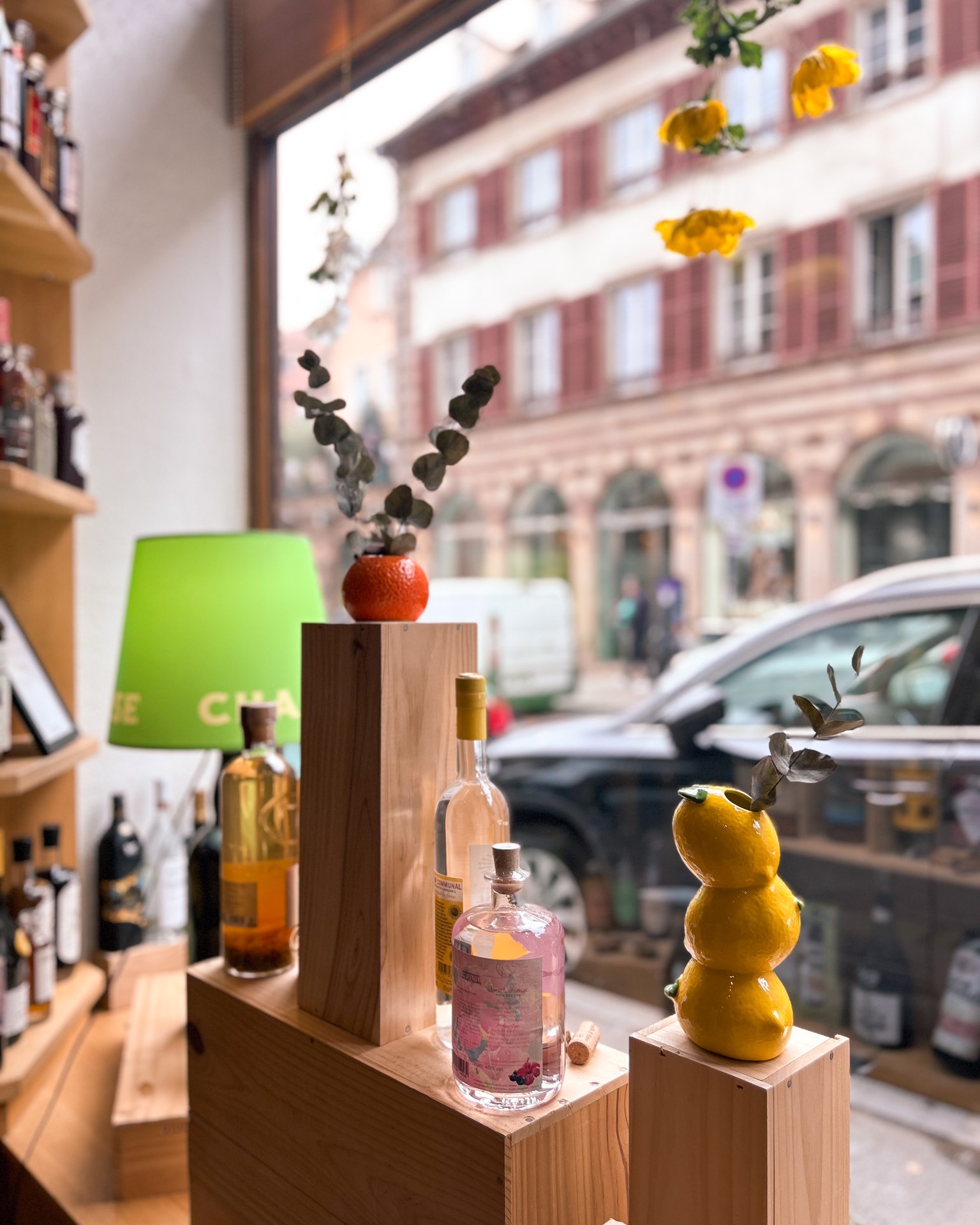 Nos vitrines passent en mode summer ☀️??
Un souffle méditerranéen, lumineux et joyeux, traverse nos devantures pour célébrer la saison sous son plus beau jour.
Venez (re)découvrir la sélection Vino Strada pour l'occasion !
#vinostrada #vinostradacaves #caviste #cavistestrasbourg #caveavin #summervibes #vitrineestivale #decoration #summer #strasbourg #caveavinstrasbourg #winelover #wine
L’abus d’alcool est dangereux pour la santé, à consommer avec modération.