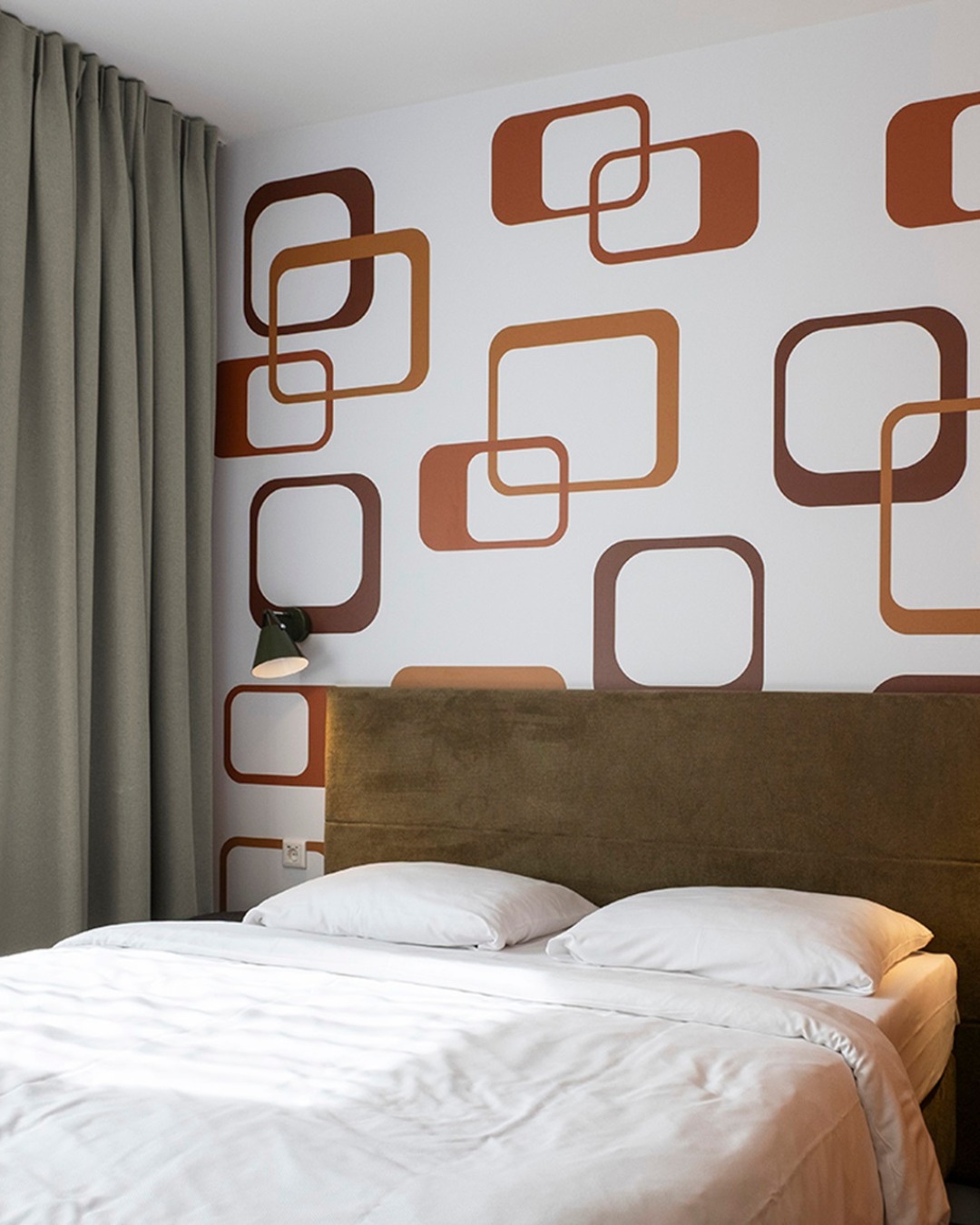 St. Georg – Früh, spät, egal
Ob du morgens um 6 Uhr losstartest oder erst um 23 Uhr heimkommst – HUB Apartmenst St. Georg ist immer da. 
 
Check-in digital, Kitchenette immer bereit, Bett immer gemacht.
 
#weileseinhubist