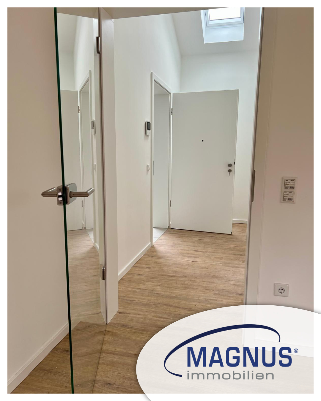🏡 Moderne Dachgeschosswohnung in Toplage von Hamm – Nähe Kurpark! 🌿✨Diese stilvolle und lichtdurchflutete Neubauwohnung sucht noch ihre neuen Mieter!In unmittelbarer Nähe zum Kurpark in Hamm wohnen Sie ruhig, modern und dennoch zentrumsnah. ☀️Highlights der Wohnung:
✔️ Helle Räume mit großzügigem Wohngefühl
✔️ Moderne Ausstattung
✔️ Hochwertiger Bodenbelag
✔️ Lichtdurchfluteter Eingangsbereich mit Dachfenster
✔️ Ruhige und attraktive Wohnlage
✔️ Perfekte Anbindung an Innenstadt, Freizeit & NahversorgungOb für Singles oder Paare – hier entsteht ein Zuhause zum Wohlfühlen. 🏠
📍 Hamm – Nähe Kurpark#TeamMAGNUS #hamm #wohnung #mietwohnung #wohneninhamm #kurparkhamm #immobilien #magnusimmobilien #neuewohnung #zuhause #wohnungssuche #modernwohnen #dachgeschosswohnung
