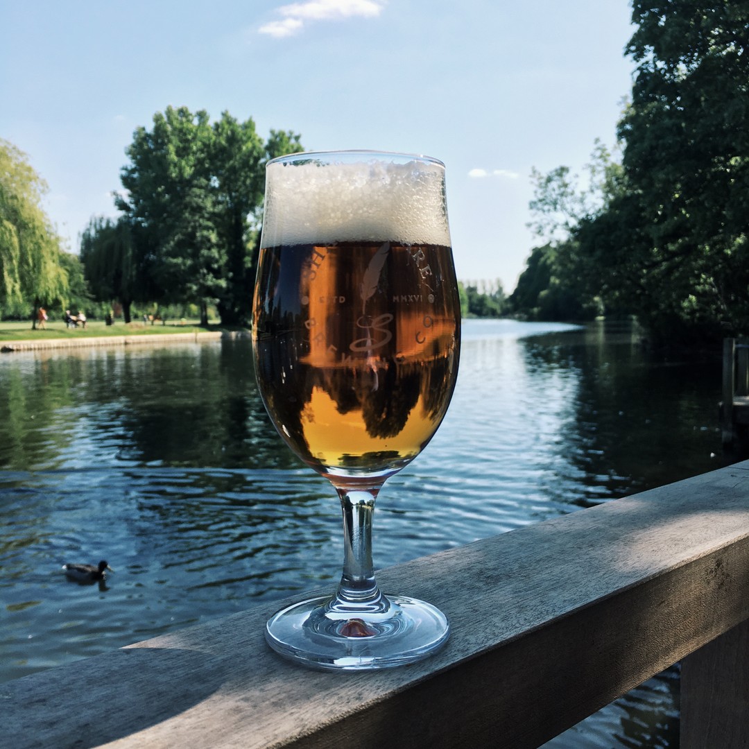 Happy Sunday? Enjoying a half of our golden Tempest ale!
_______________________________
#tempest #thetempest #shakespearebrewingco #shakespeare #straforduponavon #warwickshire #cotswolds #riveravon #rsc #williamshakespeare #theglobe #brewery #ales #craftales #beerstagram #craftbeer #craftbeerlover #ilovebeer #supportsmallbusiness #supportlocal #familybusiness #microbrewery #beer #beerlover #beerme