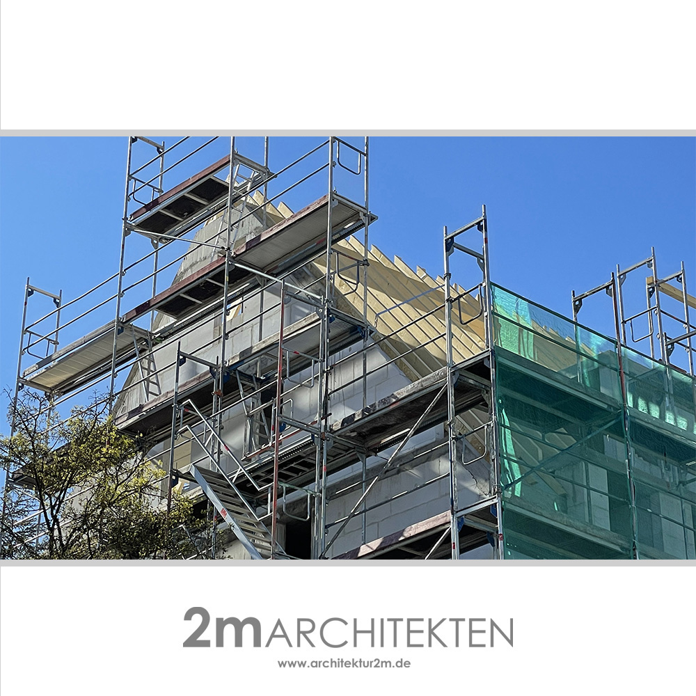 Immer wieder beeindruckend und spannend, wenn die Zimmerarbeiten beginnen und der Dachstuhl aufgeschlagen wird ??
Hier beim Projekt in Sindelfingen, einen Mehrfamilienhaus mit 8 Wohneinheiten war es diese Woche soweit! 
#2marchitekten #team2mA  #architektur #architektboeblingen #architekturboeblingen #architektböblingen #architekturböblingen #wohnbau #architekturfotografie #architecture #architecturelovers #realestate #baustelle #holzgerlingen #altdorfbeiböblingen #sindelfingen #boeblingen #schoenaich #stuttgart #realestatestuttgart #realestateinvesting #projektentwicklung #architektenhaus #archicad #archicaddesign