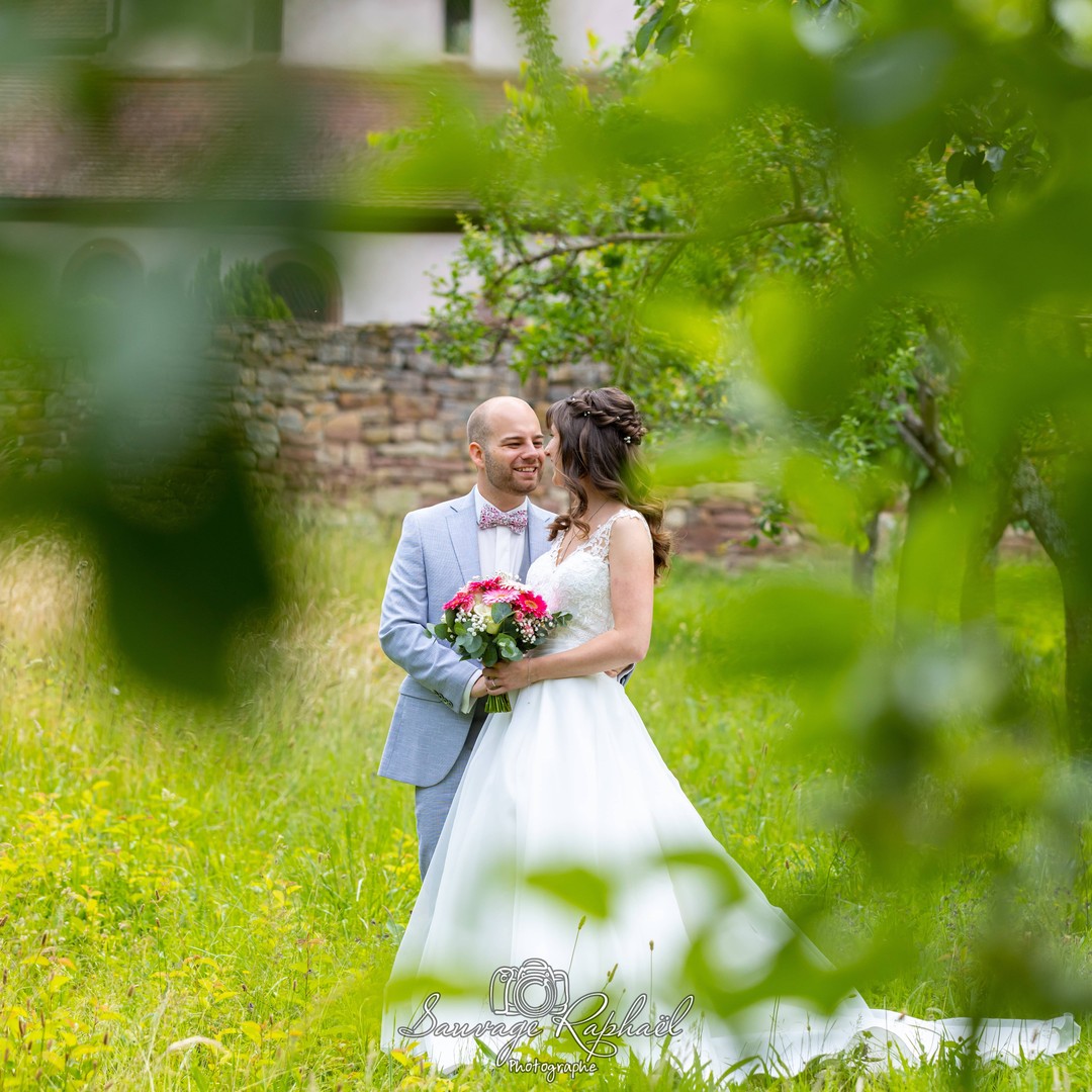 ~????♂️~
-
Une belle robe ?, un beau costume ?, un beau bouquet ?, le trio parfait pour faire un magnifique mariage ?.
-
Audrey @audrey_giessenhoffer et Franck ont célébré leur union samedi dernier dans le belle église jésuite de Molsheim. S'en est suivi une belle soirée pour fêter leur amour ?.
-
Félicitations aux jeunes mariés ?.
-
Allez consulter mon site, les photos sont en ligne ? www.raphael-sauvage.com
-
-
-
#mariage #love #beautiful #happy #photography #cute #amour #robedemariee #weddinginspiration #weddingphotography #photographedemariage #couple #shooting #bonheur #regard #marié #mariée #heureux #costume #robedemariee #nature #bouquetdemariée #mariageheureux #photographer #wedding #alsace