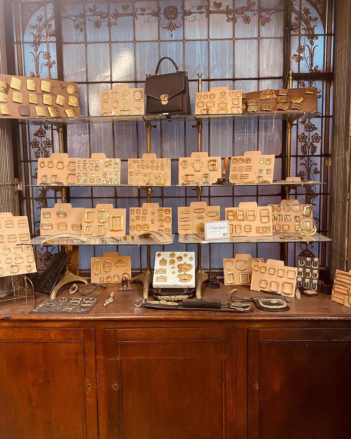 Maison Poursin - Fabricant à Paris depuis 1830 @bouclerie @laiton @patrimoine @l’histoireduluxefrancais