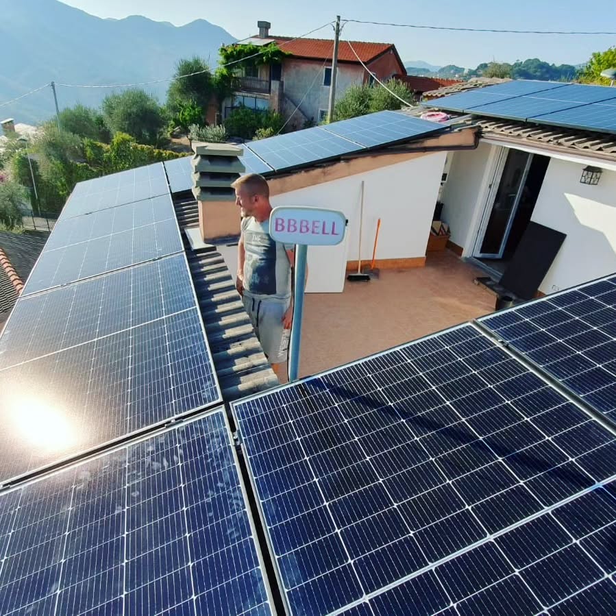 ??????????? ?? ??????? ?????? ?? ??????? ?????????.
L’idea è nata nel 1839, quando lo scienziato francese Edmond Becquerel ha scoperto che alcuni materiali producevano scintille elettriche se colpite dalla luce solare. Le ricerche effettuate in seguito, hanno dimostrato che questa proprietà insita in alcuni materiali, chiamata “effetto fotovoltaico”, poteva essere sfruttata.
To be continued...
#dariansrl #impianti #fotovoltaico #energiasolare #sole #energia #luce #risparmio #risparmioenergetico #cogoleto #arenzano #Genova #leivi