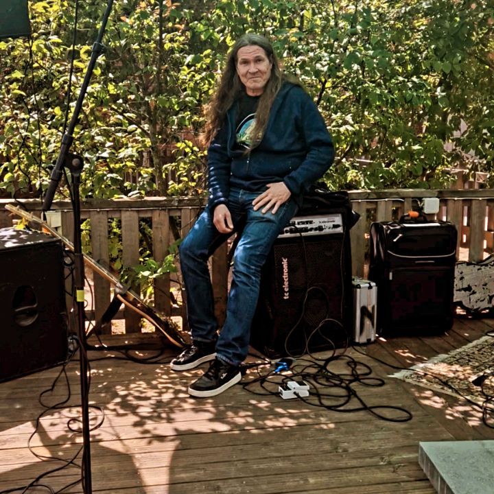 Viel nää on hiljasii ja harkitsevaisii, mut koht toivotetaan heidät ääneen - Kappalaiset!
Etsi kuvista basisti, laulaja ja ääniteknikko. ?
#rantakerttulive #rantakertunterassi #ravintola #rantakerttu #perheravintola #perheyritys #ravantit #jokiranta #vierasvenesatama #auraå #turku #åbo #läntinenrantakatu #loveturku #kissmyturku @ravantit_ravintolat