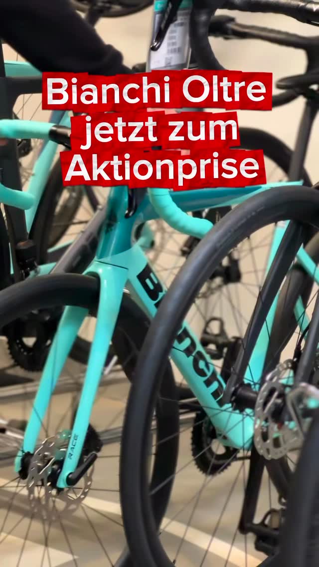 ? Verleihe deiner Herbststimmung einen Hauch italienischer Farbe – mit Bianchi!
Die legendäre Bianchi Oltre Race jetzt zum Aktionspreis von nur 3.349 €!
Aerodynamischer Carbonrahmen, elektronische Schaltung, integrierte Zugführung und das unverwechselbare Celeste-Design – pure italienische Leidenschaft auf zwei Rädern. ??
? Magno Bike Düsseldorf
Bilker Allee 167, Düsseldorf
Alle Größen & Farbvarianten auf Lager.
Komm vorbei und erlebe Stil, Performance und Emotion von Bianchi hautnah! ?♂️
#Bianchi #Oltre #MagnoBikeDüsseldorf #ItalienischerStil #Roadbike #Herbstangebote #Elektroschaltung
#Rennrad #Rennradliebe #Rennradfahren #Carbonbike #CyclingLife #Roadcycling #BikeLove #BianchiCeleste #Radsport #Velolife #Cyclist #RideBianchi