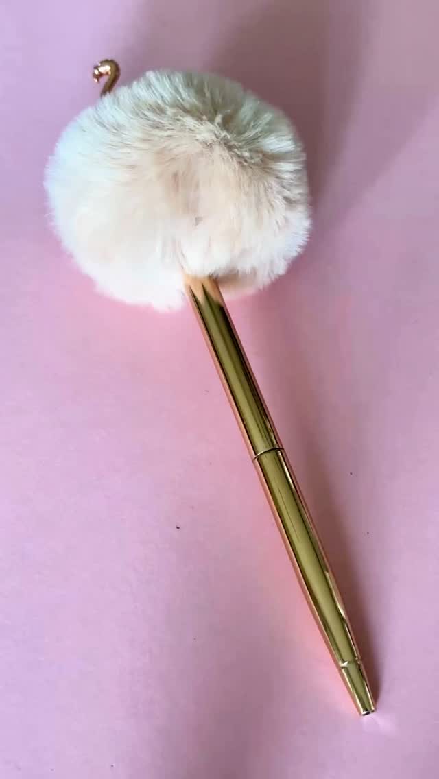 From the first pencil line to the final touch of colour — this piece was pure joy to create. ?
A little behind-the-scenes look at my Clueless tribute, full of 90s magic. ✨?✨
#Clueless #ArtProcessVideo #FashionIllustrations #IllustrationDrawing #ArtReelsOfInstagram
#TombowDualBrushPens #TombowBrushPen #BrushPens #CreativeJourney #Topenga #TopengaArt