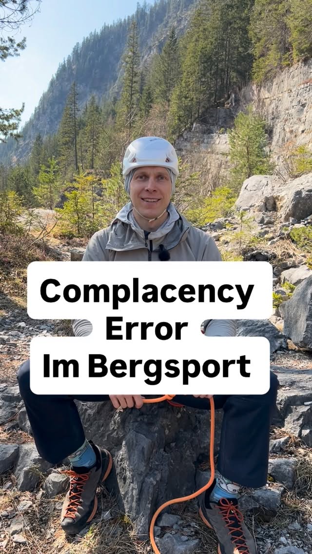 Wir alle kennen Situationen die wir schon 1000 mal gemacht haben, alle Handgriffe blind beherrschen und wir uns sicher sind dass wir alles im Griff haben.
Genau das würde ich über diese Situation auch behaupten, und ich wäre mir bis vor Meinem Unfall auch 100% sicher gewesen dass ist ein Fehler der mir nicht passiert!
Ich möchte hier nicht den Klugscheißer oder Moralapostel spielen, ich möchte auf den Fehler bzw. die Thematik aufmerksam machen und hoffe den ein oder anderen damit zu erreichen.
Wichtig ist es aus Fehlern zu lernen und sich die Fehler auch einzugestehen, nur so kann man daraus lernen und sein handeln anpassen.
Wenn ich auch nur ein paar zum nachdenken bringen kann ist das Ziel schon erreicht. Falls ein Unfall oder Fehler durch das drüber reden verhindert werden kann, dann noch besser!
Würde mich über einen Austausch und Anregungen freuen, hatte viel Zeit mich mit meinem Fehler auseinander zu setzen.
#mountaineering
#klettern
#icelandclimbing
#giudeslife
@montaneofficial
@blueiceclimbing
