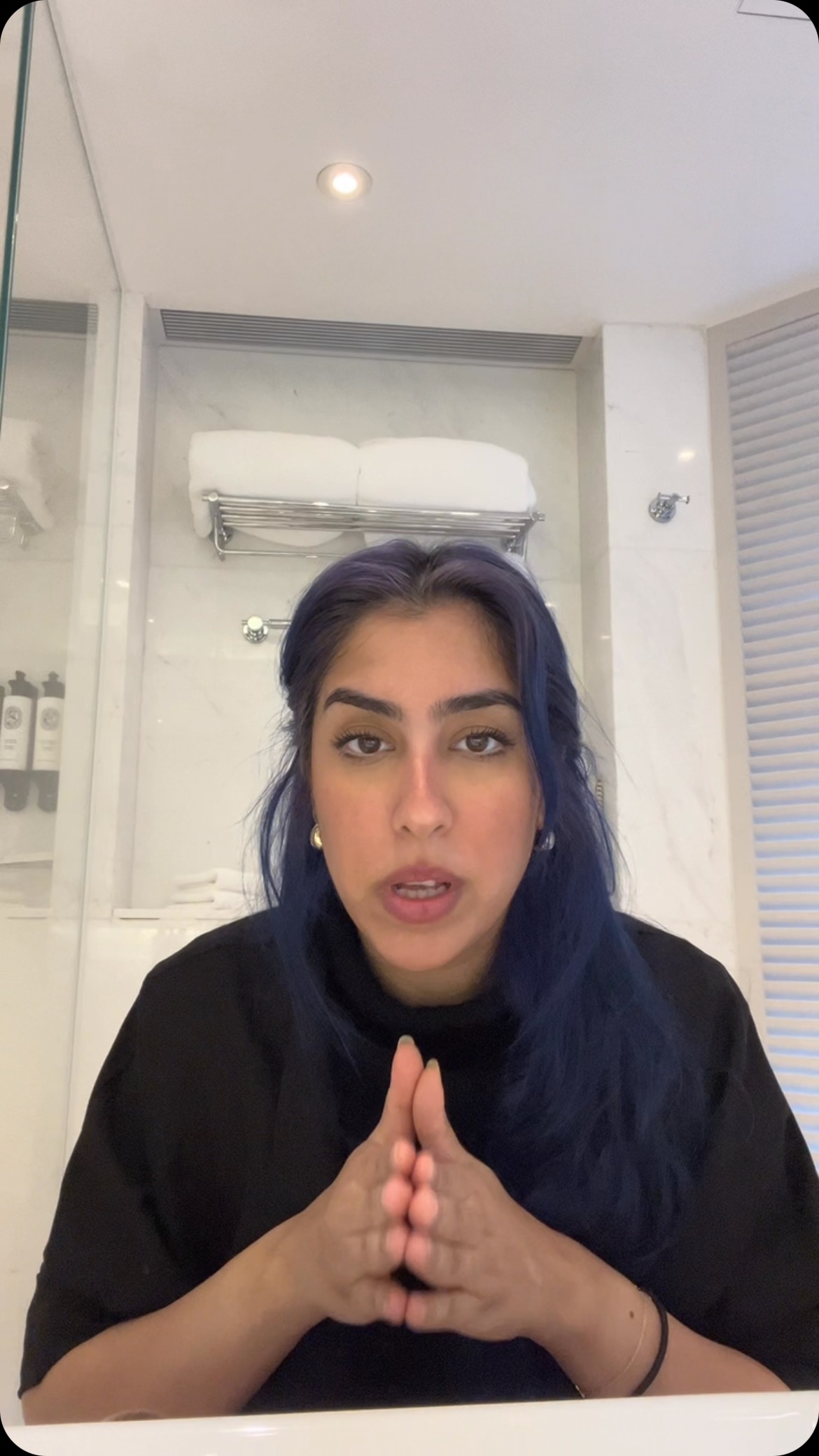 My proudest creation is making this Gemini Makeup bag, I have been using it for almost 7 years now ever since I designed it?
Its handmade, reverses from a normal bag into a make up station and its made using up cycled fabrics♥️