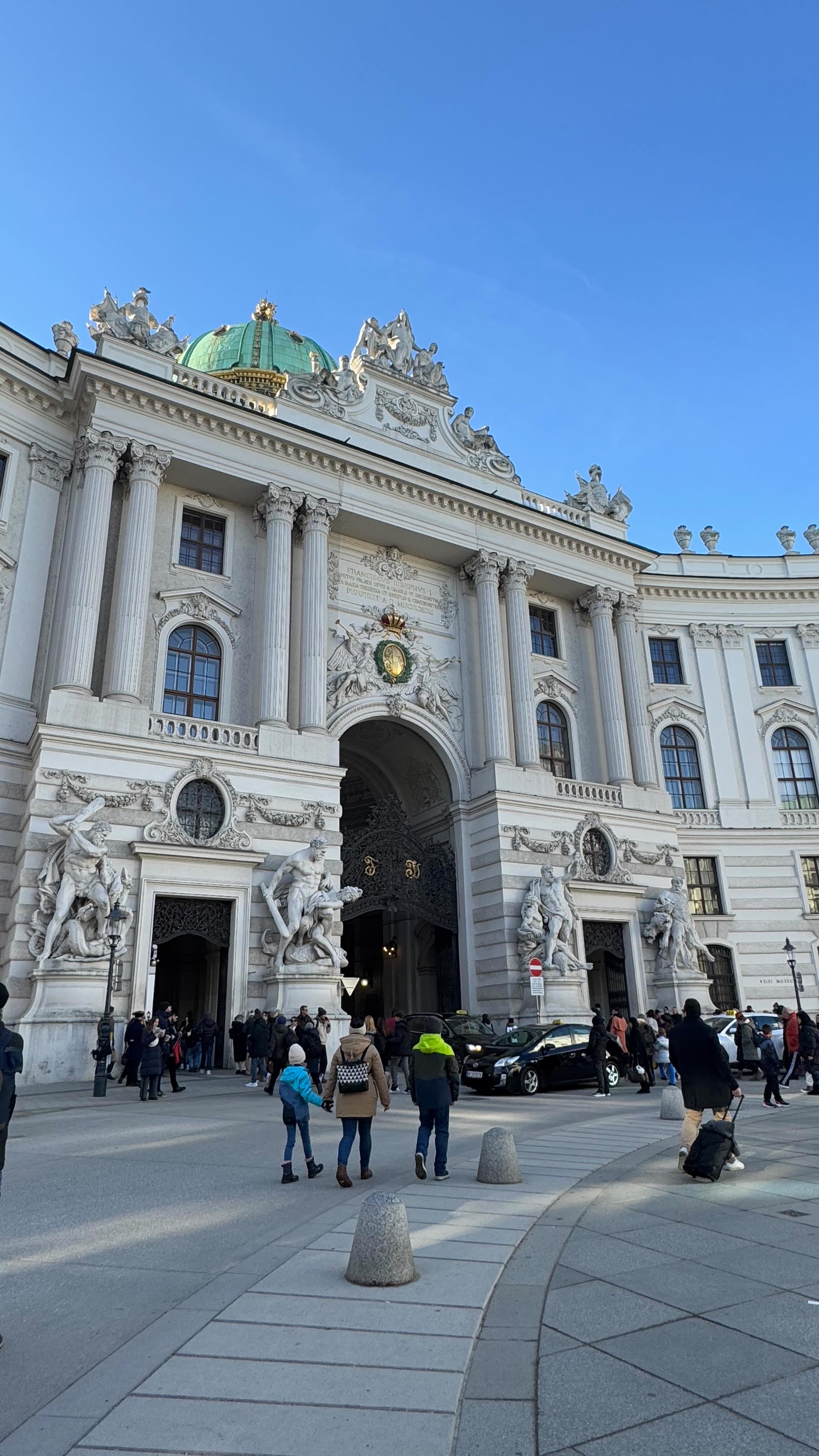 #wien #vienna we love you
#austria #österreich #hawelka #sacher #donau #oper #hofburg #sissi