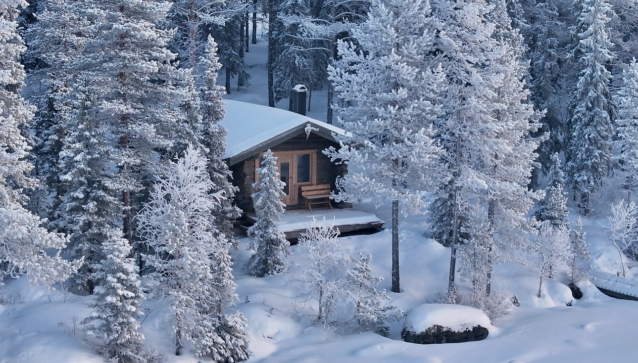 The ultimate winter escape surrounded by snowy trees, frozen lakes, and unforgettable adventures ❄️✨
📍Storberg Fjällgård
#VisitLapland #WinterGetaway #Frozen #Lapland #Sweden #Winter #Cabin #Blockhaus