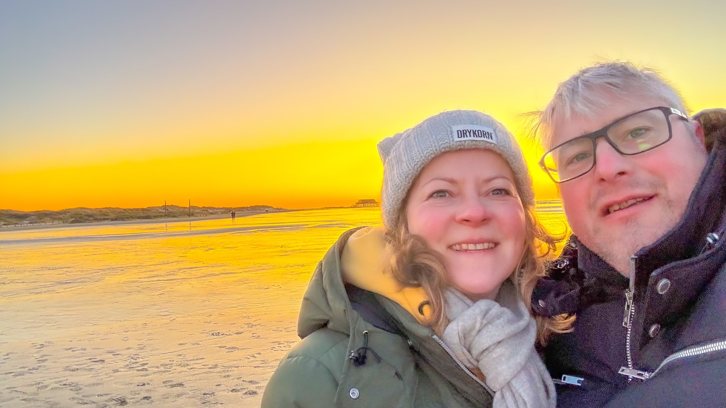 Sankt Peter Vibes…
… Auszeit am Meer und jetzt gehts lecker essen…
#spo #nordsee #beach #weltreiseinetappen #nomadslife #unterwegs #weekend #sonntag #sundown #sundowner