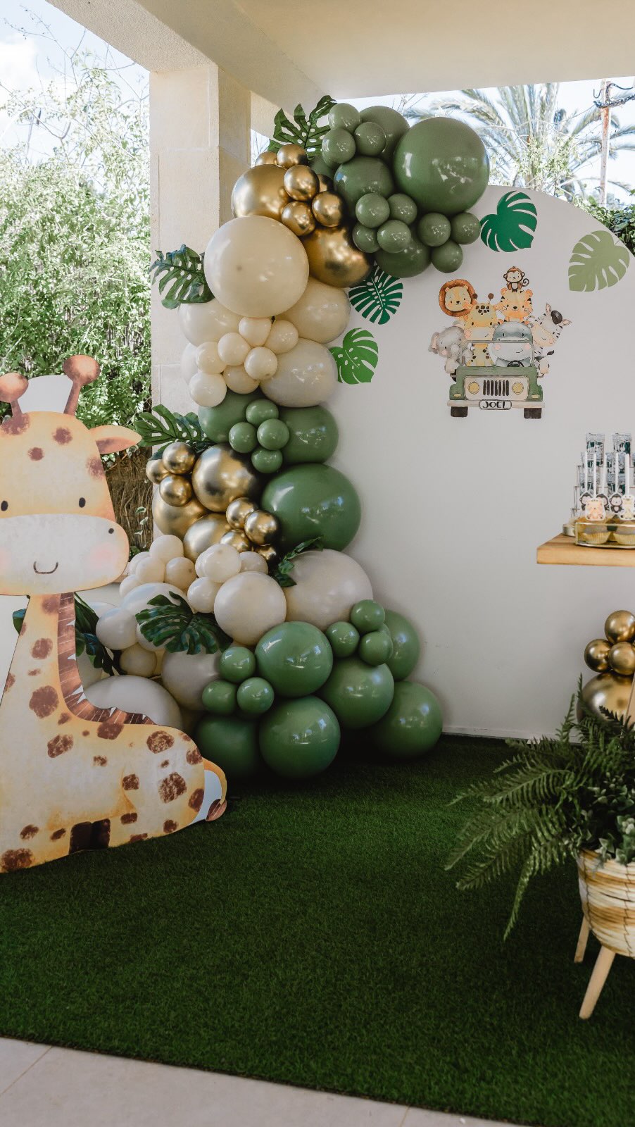 Vuelvo con más vídeos de estos que tanto os gustan ? Hoy tenemos un bautizo/primer cumpleaños .
Mi consejo es tener mucha paciencia y darle sus tiempos a los peques, que en estos eventos se sienten abrumados con tanta atención. ¡Lo importante es disfrutar en familia!
Catering: hoycocinoyoporti
Deco y mesa dulce: @cukysus_events_mallorca
? www.priscalagunaphotographer.com
#MallorcaPhotographer #PriscaLagunaPhotographer #MajorcaPhotographer #BautizoMallorca
