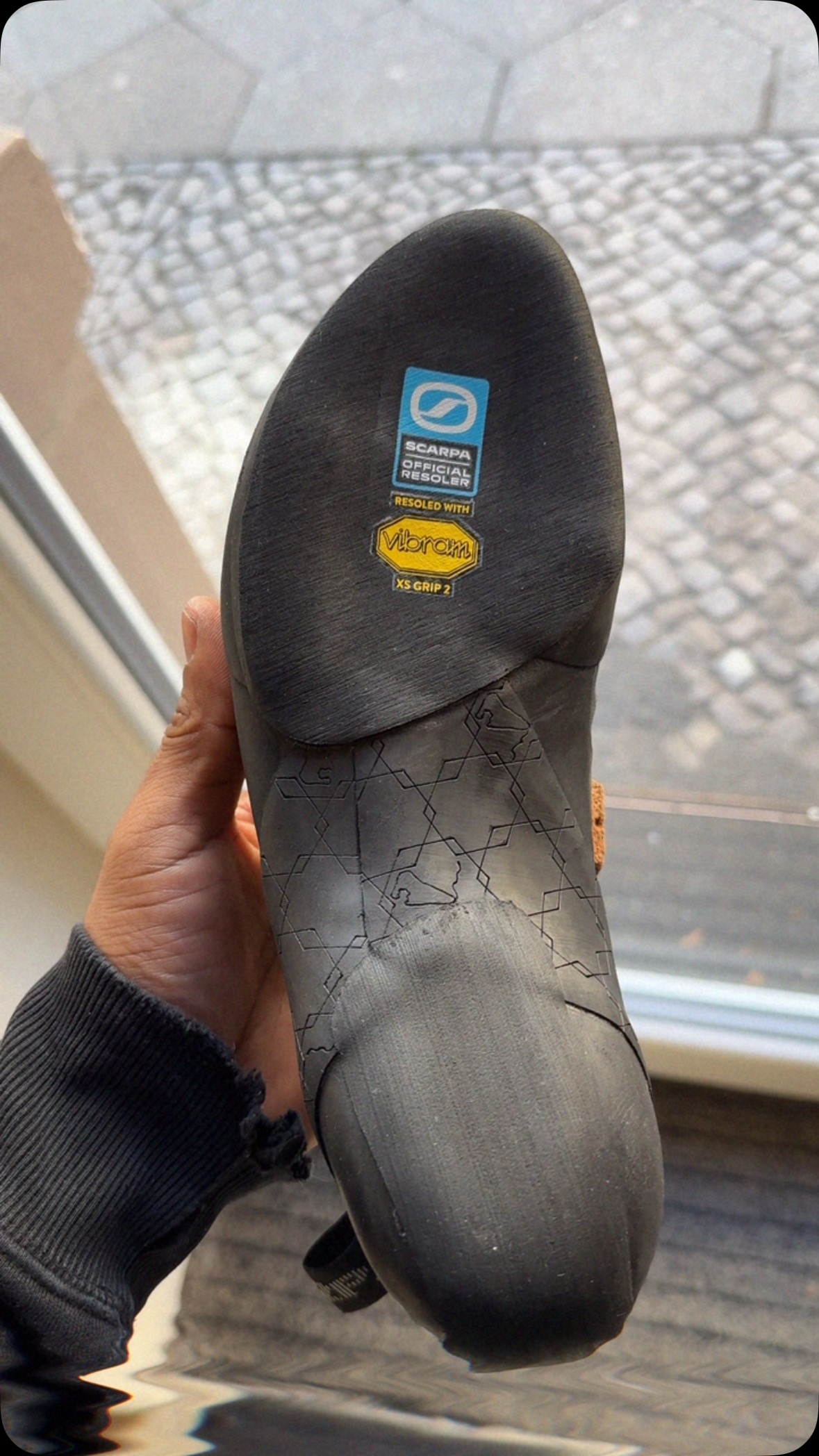 Total renovation: this one got all its rubber replaced with @resoling_rocks styled and cut rubber + @scarpa_world original soles!