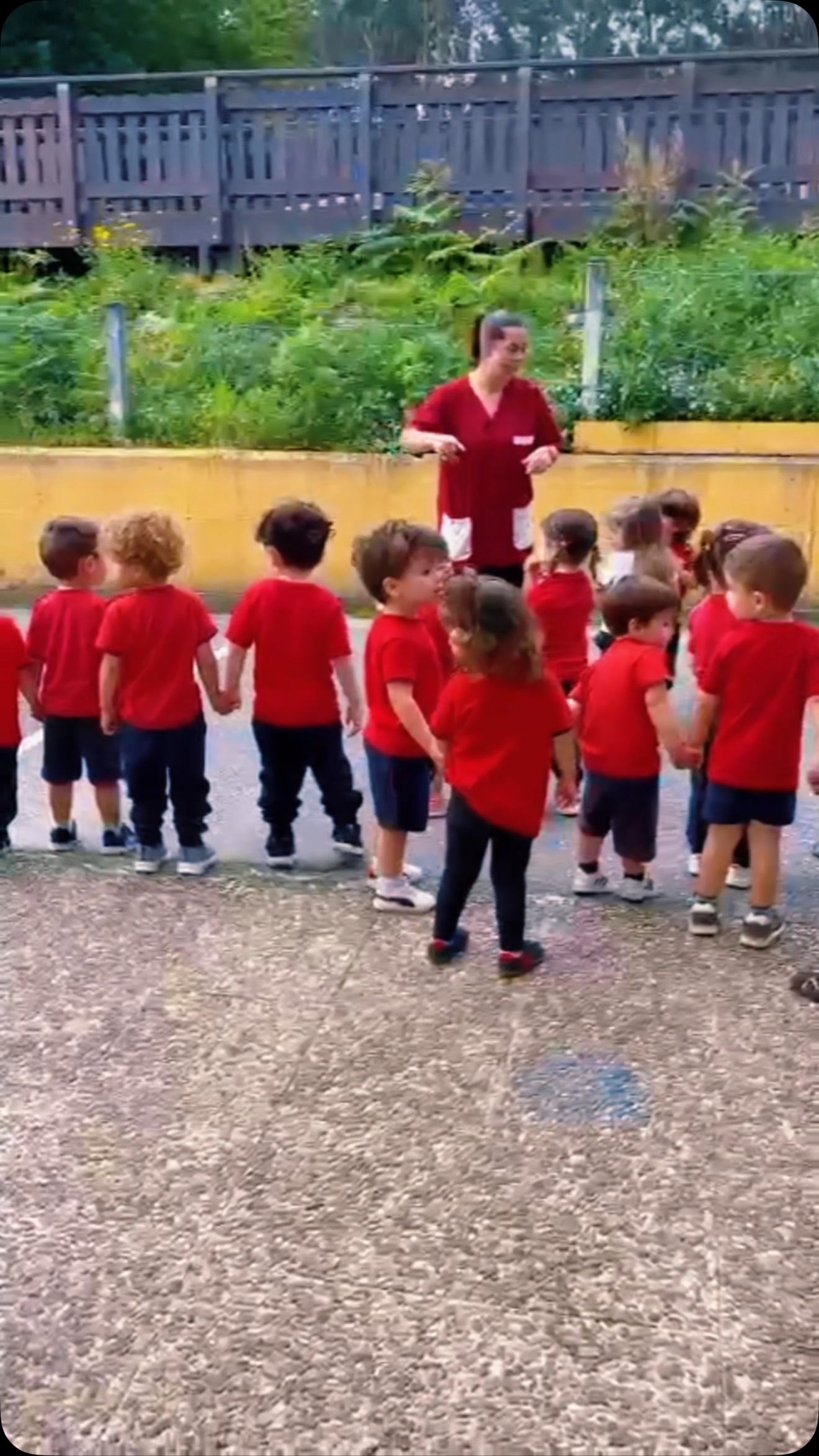 PASCUA ? 2025
¡Búsqueda de huevos de pascua!