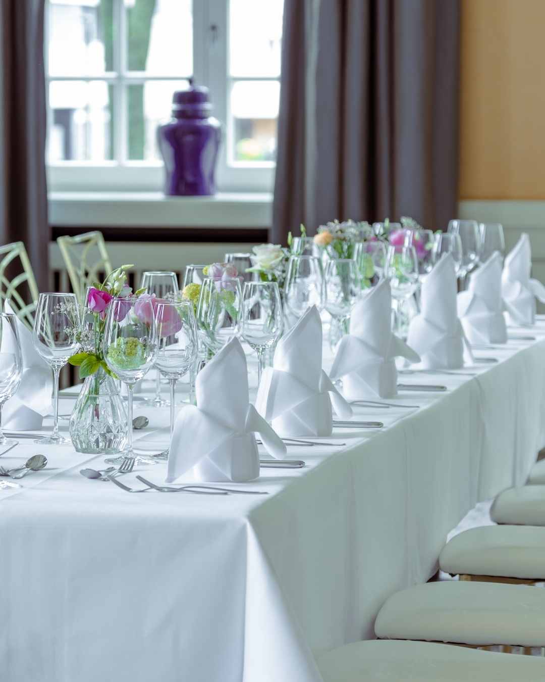 ?? ???? ??? ?? ??????? ???????? ?? ??? ????????
? Ob Hochzeit, Geburtstag oder Jubiläum: Das Parkhotel Quellenhof Aachen bietet den passenden Rahmen für besondere Feiern – von elegant bis modern. Wollen wir gemeinsam Geschichte schreiben?
#Hochzeit #HeiratenInAachen #Wedding #GrandHotelHochzeit #LuxusHochzeit #Hochzeitslocation #Traumhochzeit #AachenWedding #EleganteHochzeit #Hochzeitsideen #Hochzeitsplanung #HeiratenMitStil #WeddingInspiration #LuxuryWedding #HochzeitInNRW