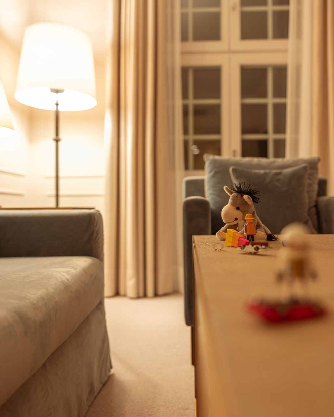 ???? ???????? ??????, ???????? ?????ß??
Ein Ort, an dem sich die ganze Familie wohlfühlt: Unsere Suiten mit Verbindungstüren bieten Raum für gemeinsame Erinnerungen – und Privatsphäre für entspannte Momente. Flanieren durch Aachen, entspannen im SPA und abends bei einem köstlichen Dinner den Tag ausklingen lassen.
#KurzurlaubNRW #GrandHotel #Aachen #Familienzeit #Wellnessurlaub #Genussreise #wellnesshotel #hoteltipp #hotels