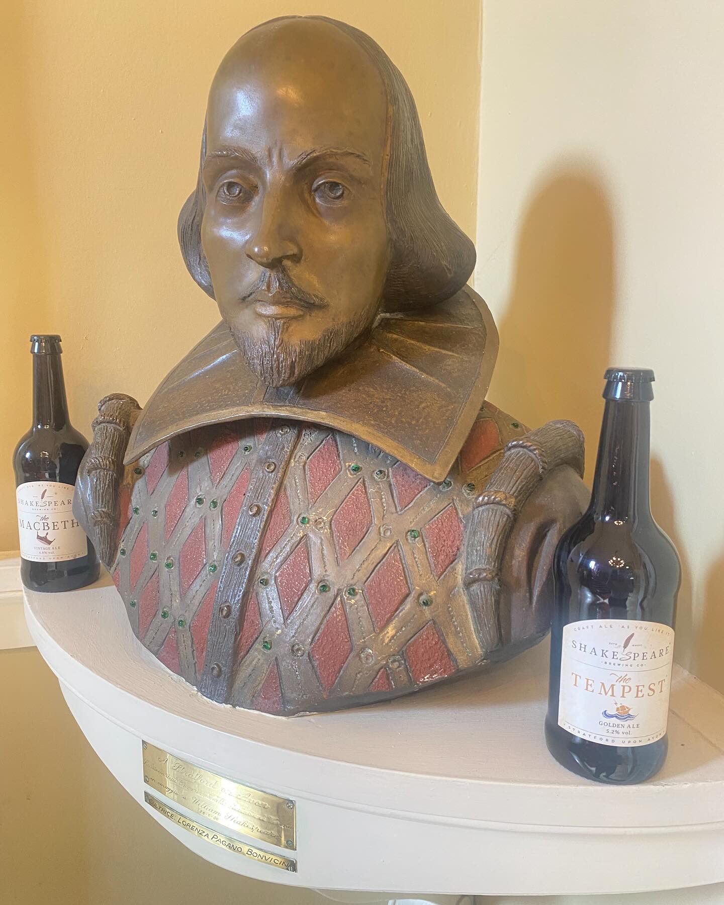 ‘I would give all my fame for a pot of ale’ ? #henryv Hopefully we did the great Bard proud @civicdinner Stratford-upon-Avon May25 #shakespeare #fineales #tempest #macbeth @shakespeares_england