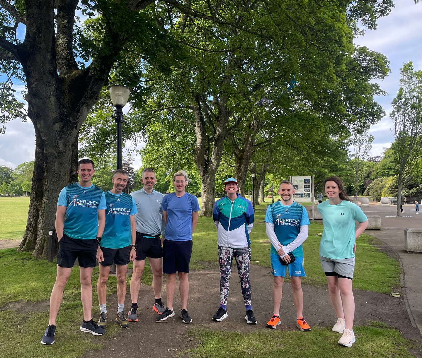☀️ Our Sunday morning runners this first Sunday of June!
? Join us on Wednesday from 6:15pm at Aberdeen Sports Village for our Pride Run.
?️??️⚧️???????⬛️⬜️?️⚧️?️?
#aberdeenfrontrunners #LGBT #LGBTQIA #lgbtrun #lgbtrunning #lgbtrunningclub #lgbtaberdeen #frontrunners #internationalfrontrunners