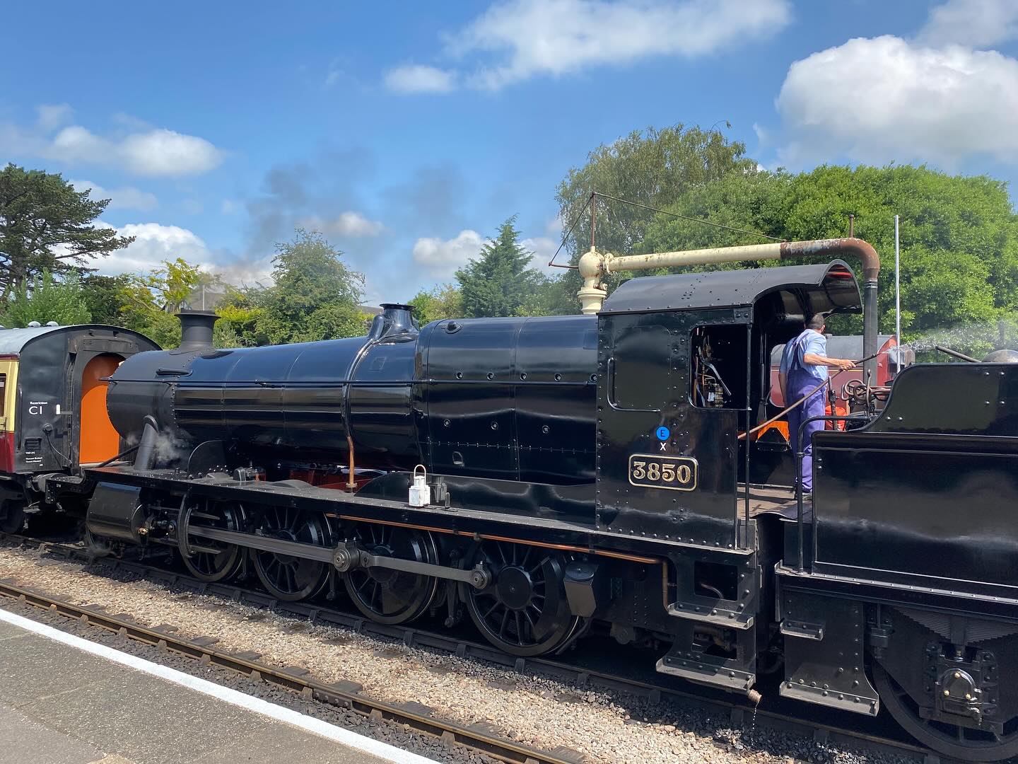 Full steam ahead ? casks safely delivered to the legendary annual @northcotswoldcamra ale festival #aleandsteam what’s not to like ???? this Friday 13th -Sunday 15th ?