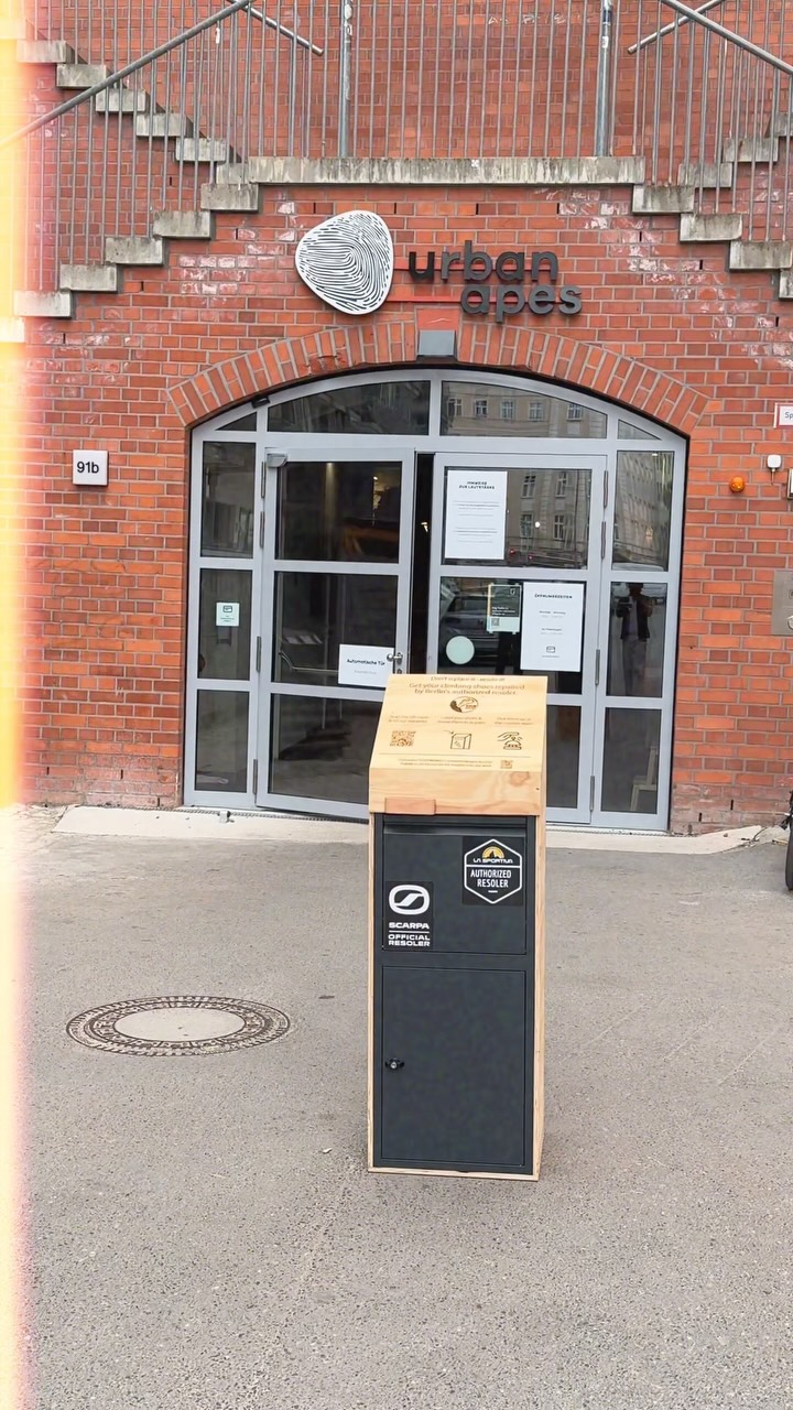 Die @resoling_rocks Drop-off Boxen sind bei Urban Apes gelandet. Kaputte Kletterschuhe direkt in der Halle abgeben und besohlt wieder am Tresen abholen. Um den Rest kümmern wir uns.