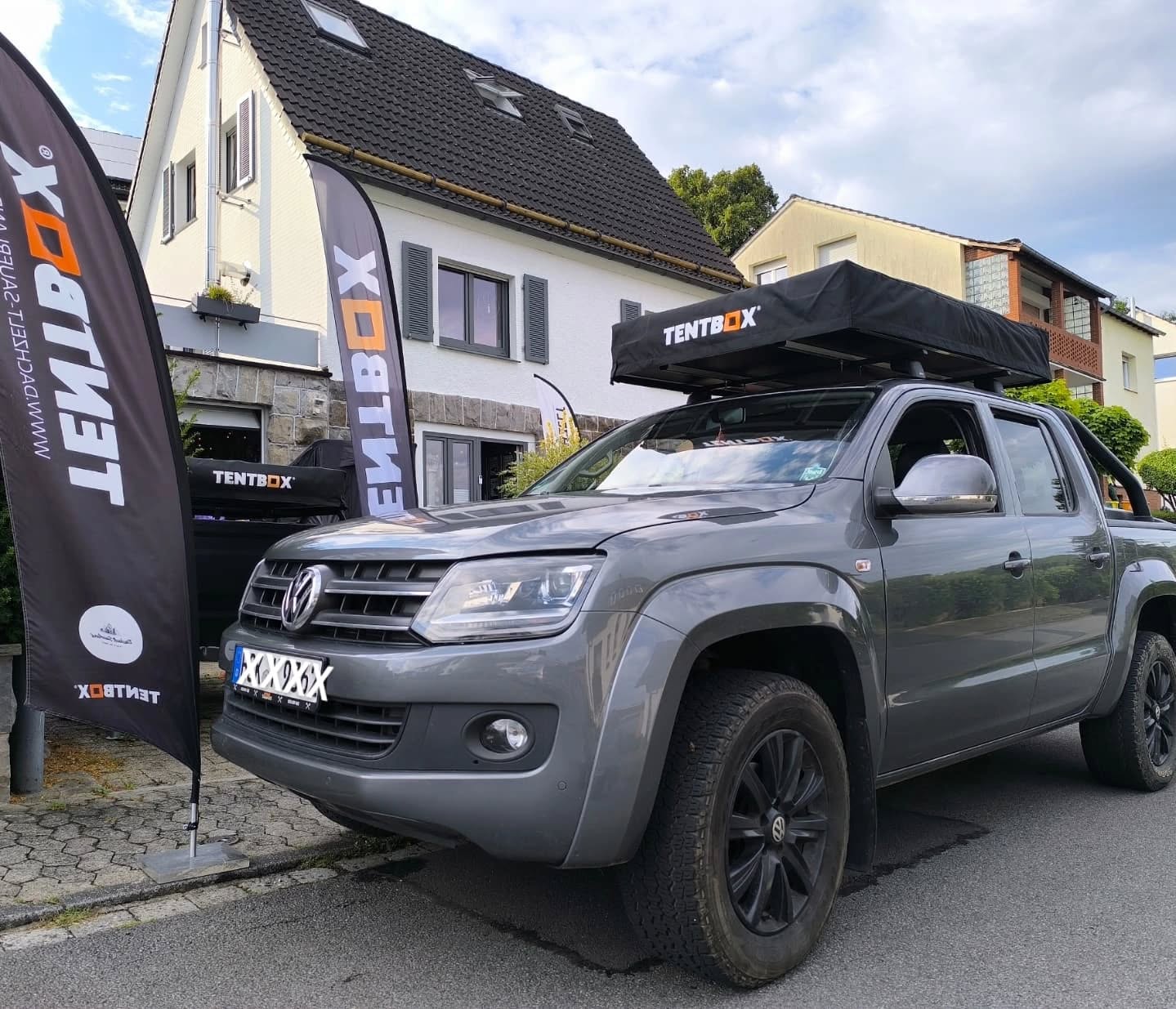 Ob ich mit meinen 1,70 m solche Autos zum Montieren liebe? Natürlich ?
Heute war wieder eine richtig geile Kombi bei uns am Start ?
Tentbox XL trifft auf VW Amarok – passt perfekt und sieht mega aus! ??
Wir lieben solche Tage!
#DachzeltSauerland #TentboxXL #VWAmarok #MontageMitHumor #campingabenteuer
