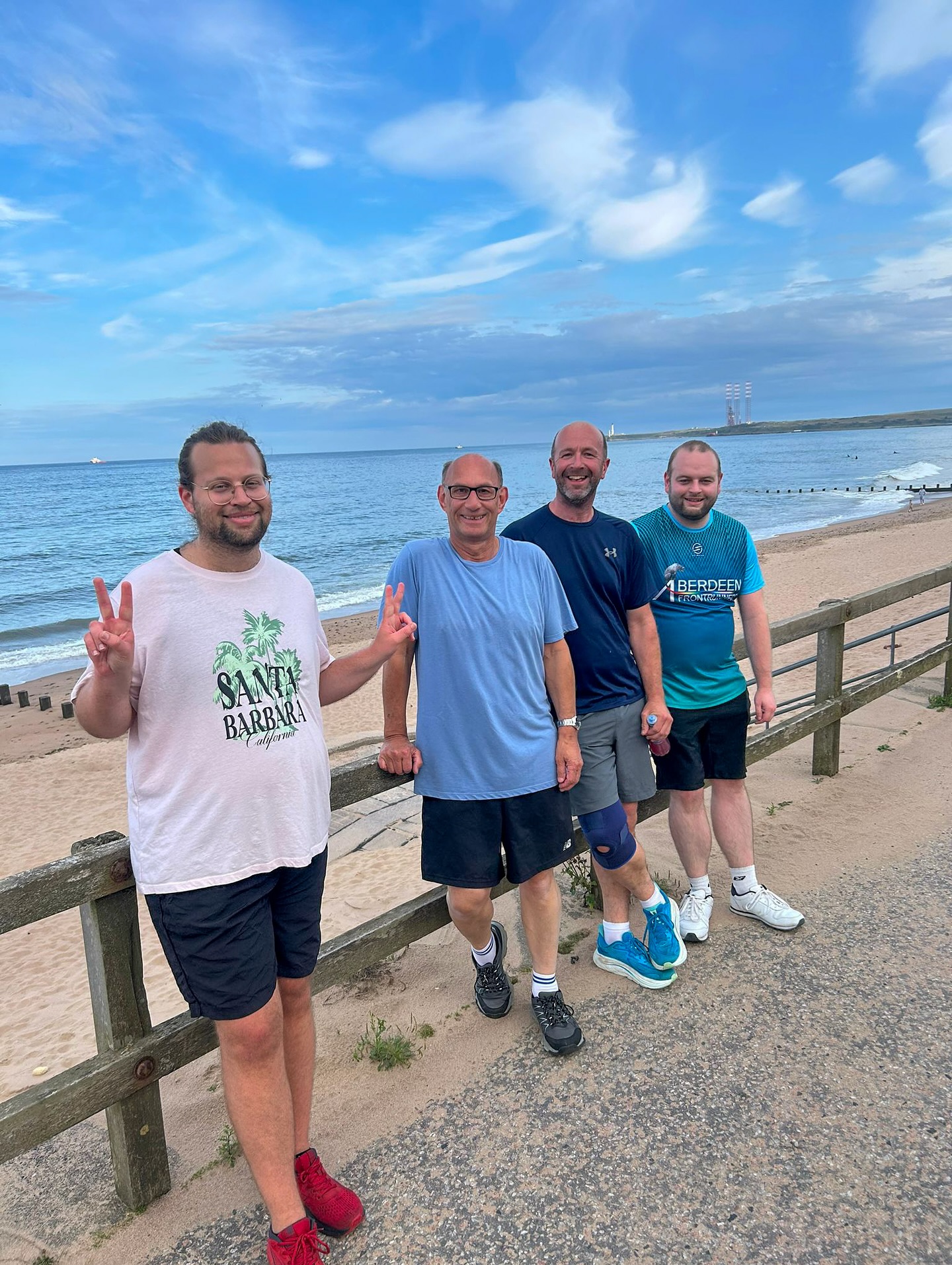 ☀️ Perfect night for a midweek run with AFR!
? Back on Sunday from 9:50am at Duthie Park Cafe - 5K run or Couch to 5K, followed by brunch. See you there!
?️??️⚧️???????⬛️⬜️?️⚧️?️?
#aberdeenfrontrunners #LGBT #LGBTQIA #lgbtrun #lgbtrunning #lgbtrunningclub #lgbtaberdeen #frontrunners #internationalfrontrunners