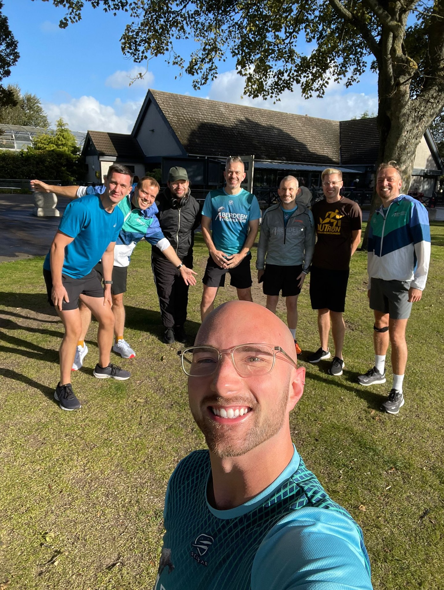 ??♂️ On Sunday’s we run in the mornings, meeting from 9:50am outside Duthie Park Cafe. Our routes are usually about 5K in distance and based around the local area - and we go for brunch in the cafe afterwards!
?️??️⚧️???????⬛️⬜️?️⚧️?️?
#aberdeenfrontrunners #LGBT #LGBTQIA #lgbtrun #lgbtrunning #lgbtrunningclub #lgbtaberdeen #frontrunners #internationalfrontrunners