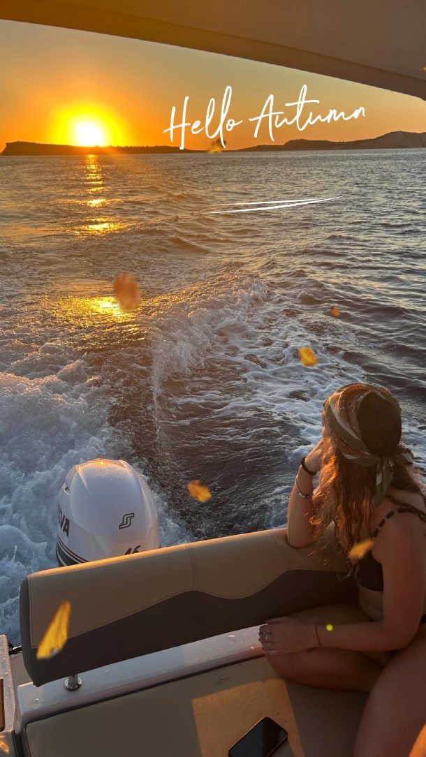 Cada estación viene cargada de una magia singular que provoca cambios en la vida, en la naturaleza y en cómo nos sentimos viviéndola.
? Desde el mar OTOÑO trae consigo una transición hermosa repleta de colores cálidos, recovecos hermosos y momentos de calma y diversión para compartir.
♥️ ¡Mil gracias de nuevo! Vosotros siempre seréis los protagonistas de nuestra historia.
-----------------------------------------
✨ Each season comes loaded with a unique magic that causes changes in life, in nature and in how we feel living it.
? From the sea AUTUMN brings with it a beautiful transition full of warm colors, beautiful beaches and moments of calm to share.
♥️ Thank you very much again! You will always be the protagonists of our story.
#veranoibiza #calagracio #puertasdelcielo #calasalada #barcossinlicencia #sunsetlovers#actividadesibiza #hostallatorre #calabassa#calaconta#familytimeisthebesttime#cafédelmar#otoñoinvierno