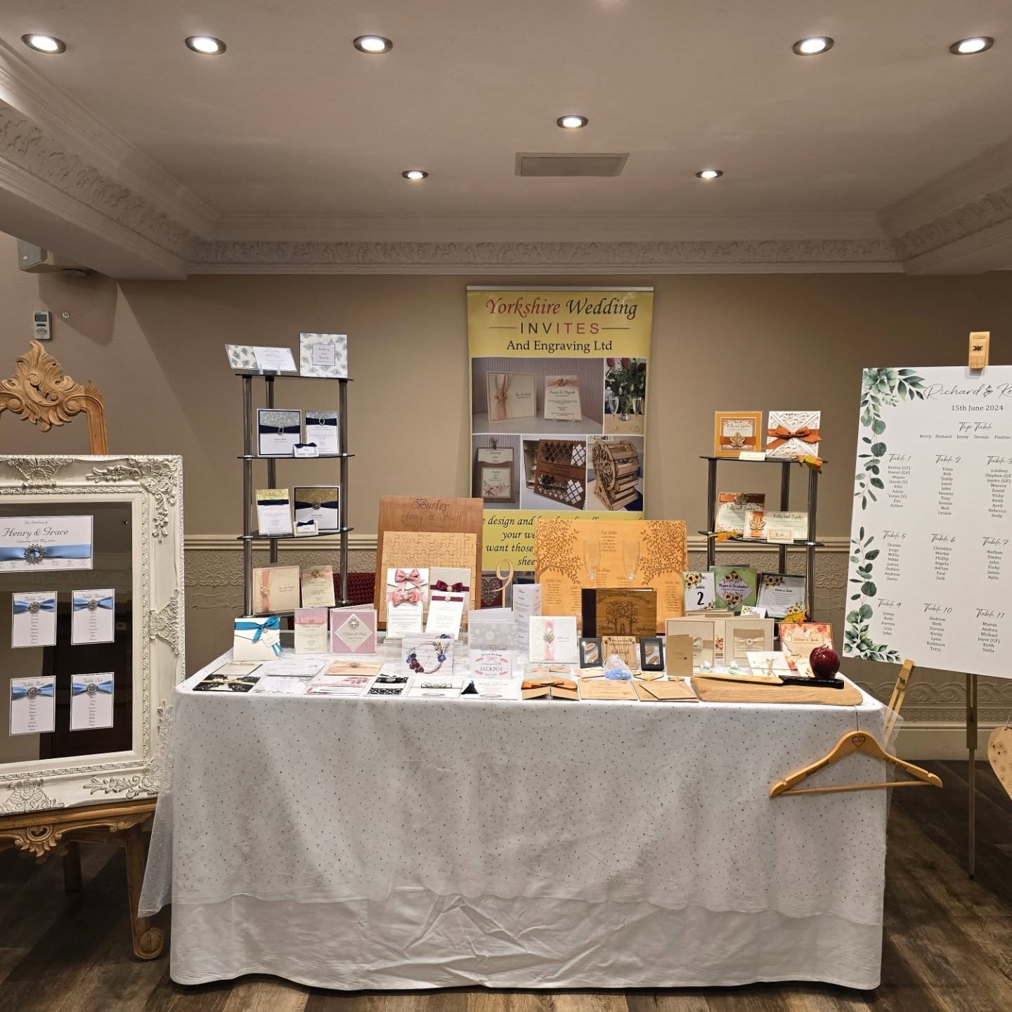 Come along and see us and lots more fabulous wedding suppliers at today's wedding fayre 11am-3pm
@mountphotel
@natalijaco.photography
@natalijaco.eventsplanning
@fantasticalfruits
@vulcanweddings
@rnbphoto4
@djimageryuk
#weddingsuppliers #weddinginspiration #weddinginvitations #weddingphotography #photobooth #chocolatestrawberries #weddingcake #weddıngflowers #weddingdress #weddingvenue #venuestylist