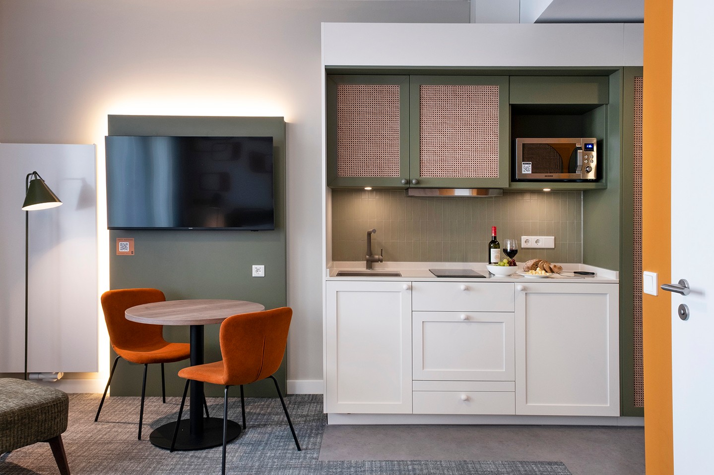 Gutes Wohnen muss nicht teuer sein.
Bei uns passt der Preis ohne Kompromisse beim Komfort. On top sogar noch mit bis zu 30% Eröffnungsrabatt in St. Georg. ?
#weileseinhubist