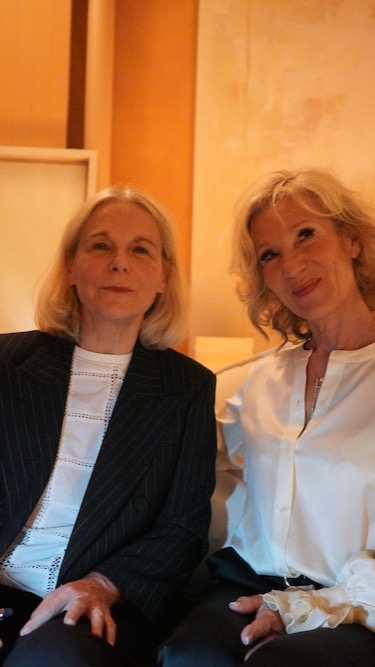 RETOUR (2) SUR LA MAGNIFIQUE SOIRÉE LITTÉRAIRE ET MUSICALE DU MERCREDI 15 OCTOBRE 2025 AUTOUR DE CAMILLE LAURENS ET DE SON DERNIER OPUS : TA PROMESSE (GALLIMARD). AU PIANO LE FORMIDABLE @thom_nuatea
#lessoireeslitterairesdenatalie #confidenceslitteraires #salonlitteraire #litterature #litteratureetmusique #natalieinthemoodforbooks #natalievigne #confessionslittéraires @editions_gallimard @millecam1