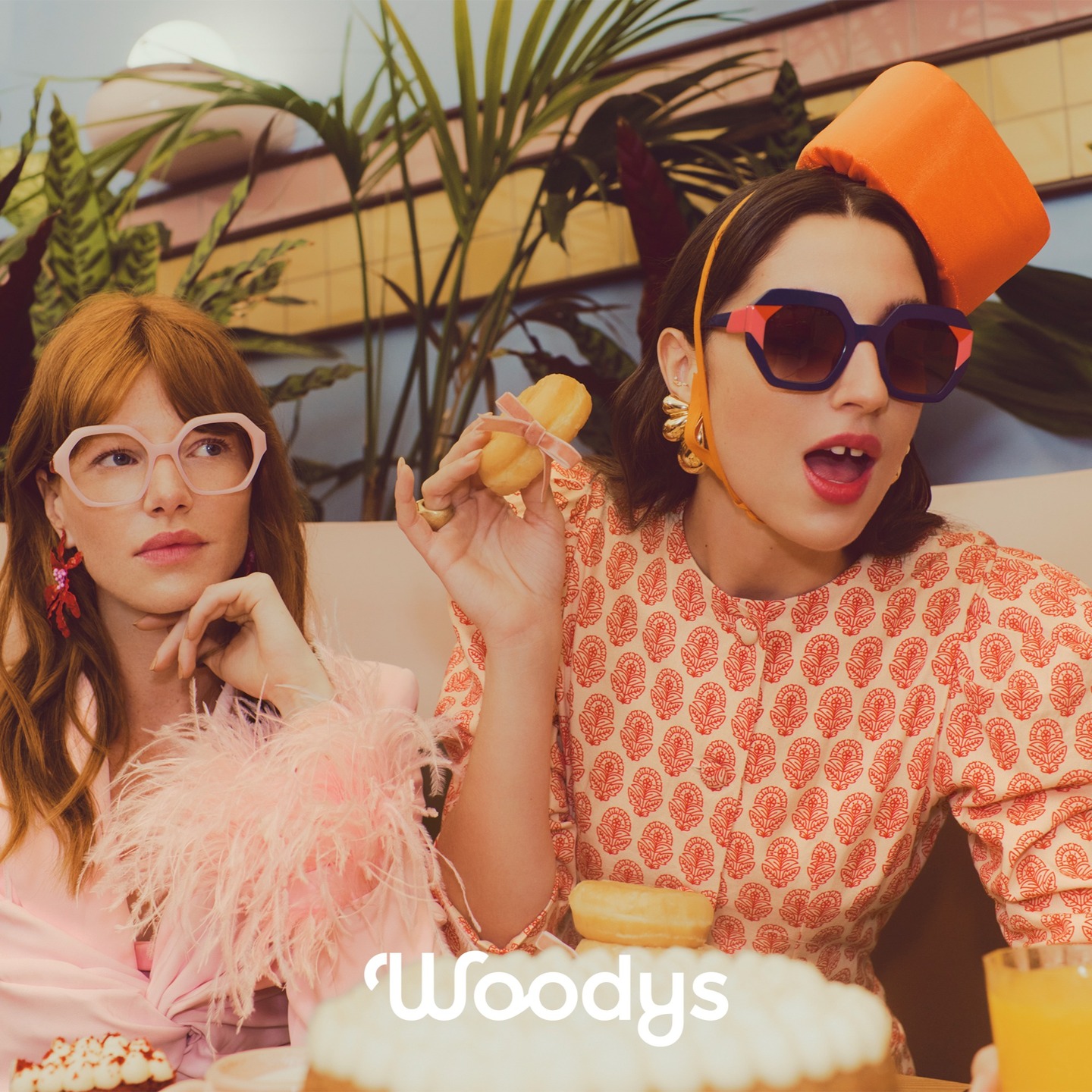¡Esta semana ha empezado a tope! ?? Hemos estado viendo la nueva colección de Woodys: Unique Bakery ?✨ y solo podemos decir que… ¡hemos elegido modelos MUY chulos! ??
Muy pronto los tendremos en tienda para que podáis verlos, probarlos y enamoraros ??️
La próxima semana enseñaremos muuucho más de nuestra selección de esta colección tan especial ?? Por ahora… solo os dejamos este pequeño adelanto ??
¡Se viene cositas! ??
#Optica #GafasBonitas #WoodysEyewear #NuevaColección #UniqueBakery #GafasConEstilo #EyewearLovers #Tendencias2025 #OpticaMola #LookConGafas #VisiónConEstilo #FashionEyewear #OpticosOptometristas ?✨