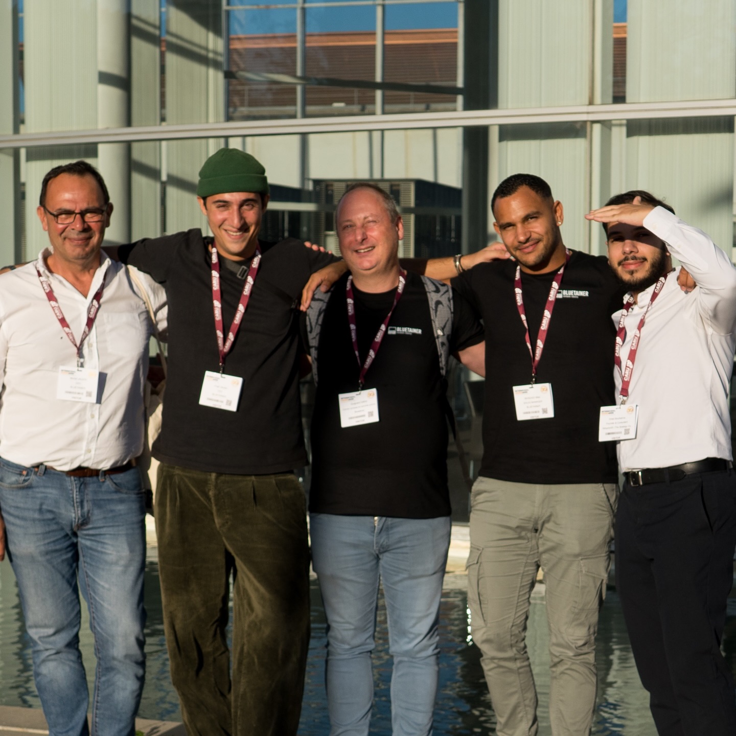 🇫🇷 Bluetainer au salon @intermodal.events Europe 2025 – BarceloneUne semaine placée sous le signe de la rencontre, de l’innovation et de la collaboration internationale.L’équipe Bluetainer® était présente à Intermodal Europe 2025, au cœur de Barcelone, pour échanger avec les acteurs mondiaux du container et du modulaire.Entre discussions techniques, nouvelles synergies et moments conviviaux, nous repartons avec une conviction renforcée : 👉 le futur du container est circulaire, connecté et européen.Un grand merci à nos partenaires, clients et nouveaux contacts rencontrés sur place pour la qualité des échanges et leur confiance.Rendez-vous en 2026, avec encore plus d’ambition. 🚀