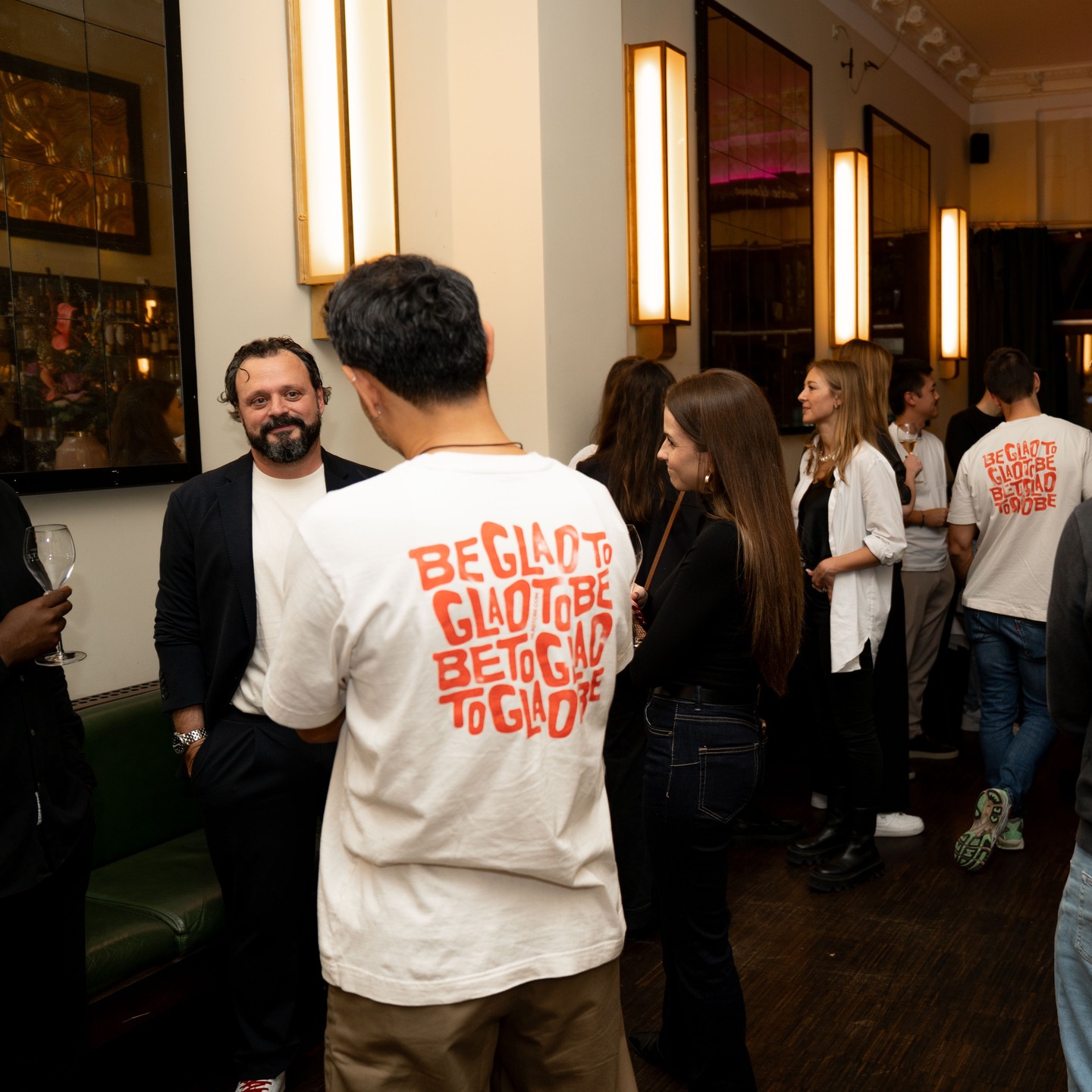 A couple of weeks ago, we hosted our first GLADTONETWORK Dinner and honestly, it couldn’t have gone better.
You could feel it the moment people walked in: the room filled up, conversations started, and suddenly it didn’t feel like a “client event” at all. It felt like a dinner among people who genuinely enjoy spending time together.
No presentations, no name tags, no awkward small talk. Just laughter, stories, and the kind of conversations you don’t get on video calls.
It was a good reminder that strong partnerships aren’t built in meetings or emails. They grow from moments like these.
A huge thank you to Stella for organizing, to our clients for joining, Irma La Douce for the beautiful food and location, and to the entire GLADTOBE team for making the evening what it was. We're already looking forward to the next GLADTONETWORK event! 💙