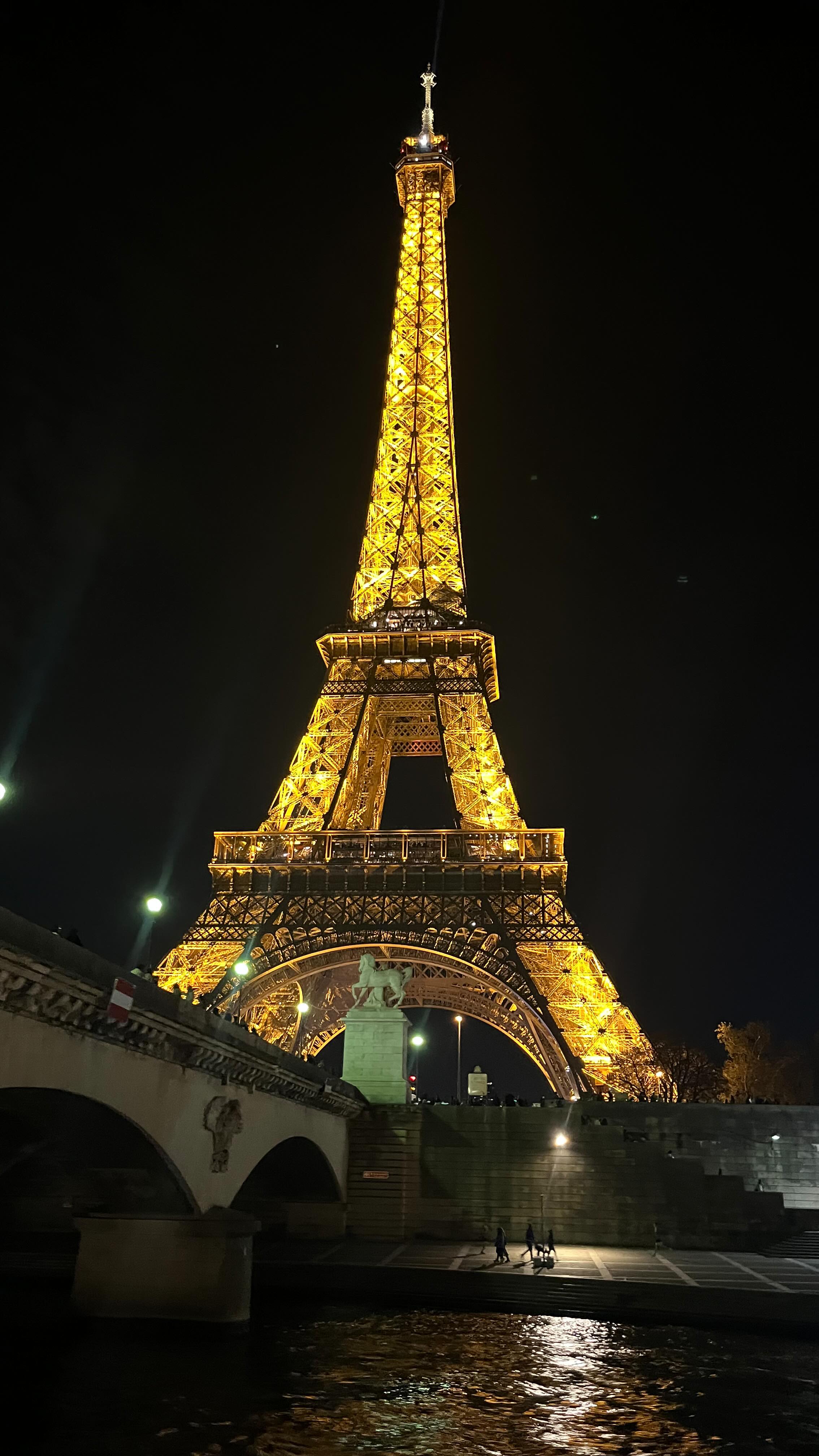? Une semaine d’exception à Paris !
Notre agence a eu le plaisir d’organiser un symposium scientifique international réunissant 250 chercheurs venus de plus de 25 pays ?
Au programme :
? Des sessions scientifiques riches en échanges
? Un programme social favorisant les rencontres
✨ Et un dîner de gala inoubliable sur une péniche parisienne, avec la magie des lumières de la capitale en toile de fond ?
Une semaine intense, rythmée par la convivialité, le partage et l’excellence — tout ce qu’on aime créer ?
#EventPlanner #ParisEvents #Symposium #ScientificConference #GalaDinner #EventAgency #ParisByNight #Networking #ScienceMeetsParis