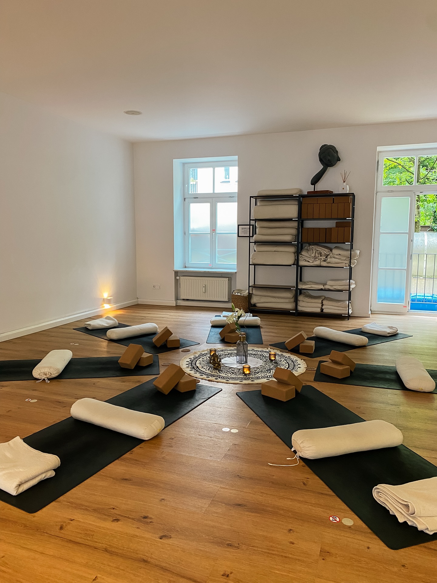 october days ??
Irgendwo zwischen Yogamatte & Bierbank, zwischen Woman Circle & zu viele Matcha Latte, zwischen Sein, Feiern & Lieblingsmenschen.
Ein bisschen was von allem ? ?