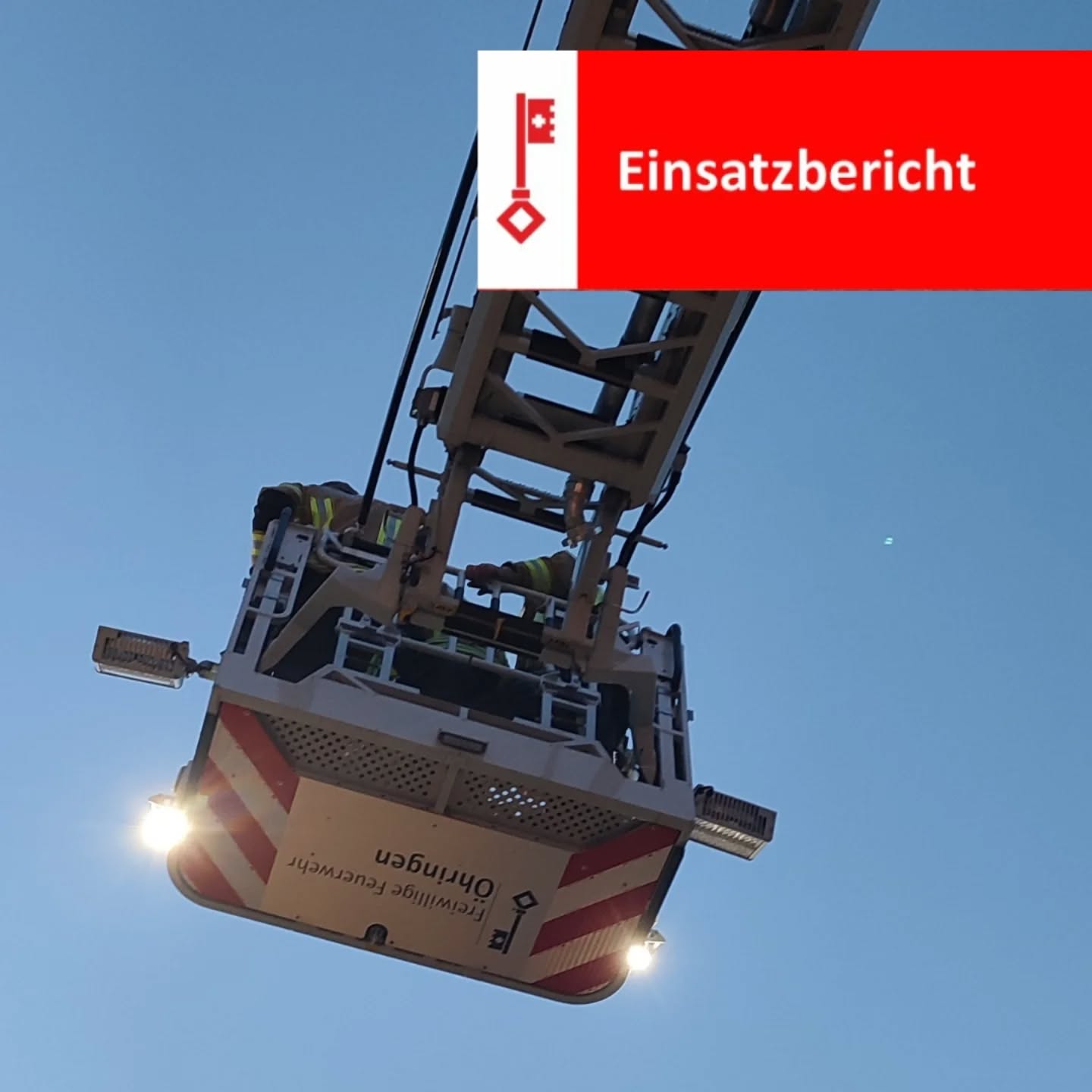 Vergangene Woche arbeiteten wir folgende Einsätze ab:
Einsatz Nr.: 197
Datum: 10.11.2025
Uhrzeit: 15:25 Uhr
Stichwort: H2.1 VU eingeklemmte Person bei Hohebuch
Fahrzeug: KdoW, Rüstzug, FF Waldenburg
Bei Eintreffen der ersten Kräfte waren keine Personen im Fahrzeug eingeklemmt, sodass wir den Einsatz noch auf der Anfahrt abbrechen konnten.
_____
Einsatz Nr.: 198
Datum: 10.11.2025
Uhrzeit: 19:42 Uhr
Stichwort: H2.1 VU eingeklemmte Person
Fahrzeug: KdoW, Rüstzug
PKW gegen Brückenpfeiler geprallt. Fahrer war nicht eingeklemmt, konnte dem Fahrzeug unter Anleitung selbst entsteigen. Auslaufendes Motoröl mit Ölbindemittel eingedeicht.
_____
Einsatz Nr.: 199
Datum: 14.11.2025
Uhrzeit: 23:22 Uhr
Stichwort: B2 BMA
Fahrzeug: KdoW, Löschzug
Anlage hat ohne erkennbaren Grund ausgelöst.
_____
Einsatz Nr.: 200
Datum: 15.11.2025
Uhrzeit: 22:14 Uhr
Stichwort: B0 Erkundung
Fahrzeug: KdoW
Erkundung zu unklarer Rauchentwicklung durchgeführt, jedoch konnte nichts mehr festgestellt werden.
_____
Einsatz Nr.: 201
Datum: 16.11.2025
Uhrzeit: 22:24 Uhr
Stichwort: B0 Erkundung
Fahrzeug: KdoW
Marderschreck auf dem Hausdach hat Geräusche verursacht und leichte Blitze ausgelöst. Anlage abgeschaltet und Eigentümer überprüft diese vor erneuerter Inbetriebnahme.
#einsatzbericht #vu #verkehrsunfall