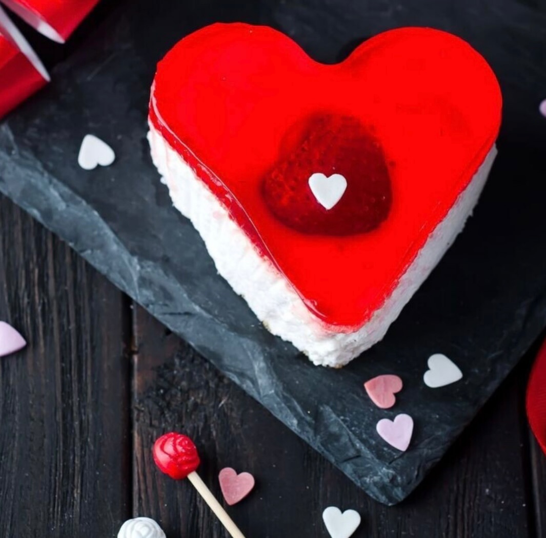 ❗️Ausverkauft ❗️Love is in the air - und in der Pfanne! ??❤️???❤️??
Lust auf ein Date, das nicht in einem überfüllten Restaurant stattfindet, sondern richtig knistert? Dann schnappt euch euren Lieblingsmenschen (oder den, der’s werden soll ?) und kommt am 14. Februar ab 17 Uhr zu unserem Valentinsschmankerl-Kochkurs! ?
Zusammen anstoßen, verkosten und genießen – und ganz nebenbei zeigt euch unser Profikoch, wie man ein Menü zaubert, das mehr Herzklopfen verursacht als jeder Rosenstrauß ?✨
Achtung, nur noch wenige Restplätze! Wer zuerst in unserem Onlineshop zuschnappt, kocht zuerst! Also los: Date sichern, Kochskills upgraden und einen unvergesslichen Abend erleben! ?
?? www.kochschule-sachsen.de
☎️ 037608 28481
✉️ verkauf@kochschule-sachsen.de
#kochschulesachsen #valentinstagsgeschenk #kochkurs #kochenmitliebe #dateidee #couplegoals❤️ #paarzeit #süsses #schlagwitzschmeckt