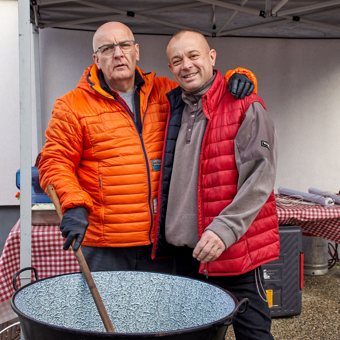 BORN TO BE WILD - Bilder sagen mehr als tausend Worte...unsere Weihnachtsfeier in Gyöngyös 🎉
BORN TO BE WILD - Pictures say more than a thousand words... our Christmas party in Gyöngyös 🎉
SZÜLETTÜNK A VADÁSZATHOZ - Egy kép többet mond ezer szónál... a karácsonyi bulink Gyöngyösön 🎉