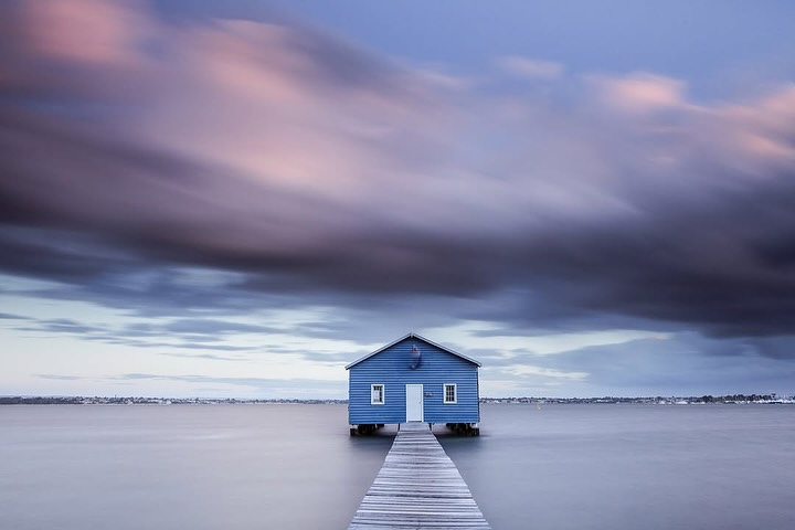 Sur cette scène iconique capturée par notre ambassadeur @clement_v , le filtre ND64 Kase permet d’allonger la pose et de transformer un décor classique en une image forte. L’eau devient parfaitement lisse, les nuages se parent d’un mouvement fluide et l’ambiance gagne en profondeur.
Avec Kase Filters donnez vie à votre vison la plus audacieuse :
💠 Clarté inégalée : Des images d’une netteté exceptionnelle, sans aucune perte de qualité.
💠 Maîtrise de la lumière : Prenez le contrôle total de chaque rayon, chaque reflet.
💠 Protection Supérieure : Des filtres robustes, conçus pour les photographes exigeants.
———
🚨OFFRE BLACK FRIDAY 🚨
C’est le moment idéal pour équiper votre sac photo avec le meilleur du marché. Profitez de -20% sur toute le site Kase Filters France !
Utilisez le code : BF2025 lors de votre commande.
Ne manquez pas cette opportunité de sublimer vos clichés ! Rendez vous sur notre site (lien dans la bio) @kasefiltersfrance et laissez la créativité prendre le dessus.
Promotions valable du 20/11/2025 au 01/12/2025 sur le site kasefilters.fr
#teamkase #kasefiltersfrance #kasefiltersglobal #nd64filter #nd64 #blakfriday #kasefilters #magneticfilters #bf2025
#promophoto