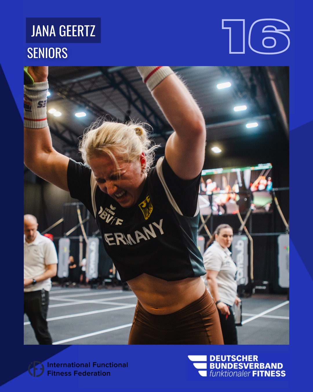 🇩🇪 Rückblick Weltmeisterschaft Seniors 🇩🇪
Vom 5. bis 7. Dezember standen in Vilnius, Litauen, auch unsere Seniors auf der Wettkampffläche. Die offene Altersklasse ist die Spitze unseres Sports und genau dort haben sich unsere Athlet:innen der internationalen Konkurrenz gestellt.
Drei Top 10 Platzierungen der Seniors zeigen uns, dass wir in der Spitze des Sports mithalten können!
Wir sind gespannt, wie die Entwicklung der deutschen Athleten und Athletinnen weiter geht.
✨ Das deutsche Seniors Team und die Platzierungen:
Julia Jakobsen, Platz 7
Vivien Marie Christian, Platz 13
Jana Geertz, Platz 16
Eric Zuchold, Platz 8
Karl Feldmer, Platz 10
Lenn Postel, aus gesundheitlichen Gründen ausgestiegen
Wir sind stolz auf euch! Dass ihr dem deutschen Team auf dieser Bühne ein so positives Gesicht verleiht!
Danke für euren Kampfgeist und euren Einsatz für unseren Sport.
📸 @joel_krue
#weltmeisterschaft #wm #nationalkader #seniors #bundesverbandfitness #FunktionaleFitness #FunctionalFitness #FitnessGermany #DBVfF #FitnessDeutschland #InternationalFunctionalFitness #iF3 #ifff