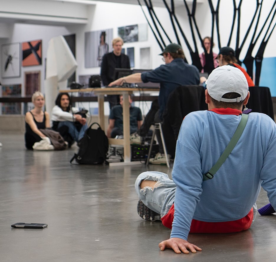 weitere Veranstaltungen im Rahmen der Ausstellung ,Und wir fangen gerade erst an‘
Coding Islands, Workshops und Konzerte, organisiert von Katja Stuke in Kooperation mit toplab Düsseldorf
Artists Sessions, mit Ubbo Kügler
Fotoaktion Verwandtschaften, mit Birgitta Thaysen und Edith Oellers
Eine Zukunft mit Vergangenheit, mir Michael Kortländer und Thomas Graics
Offenes Atelier, mit Klaus Richter
Our House, mit Katja Stuke, Wolfgang Hambrecht und Gästen